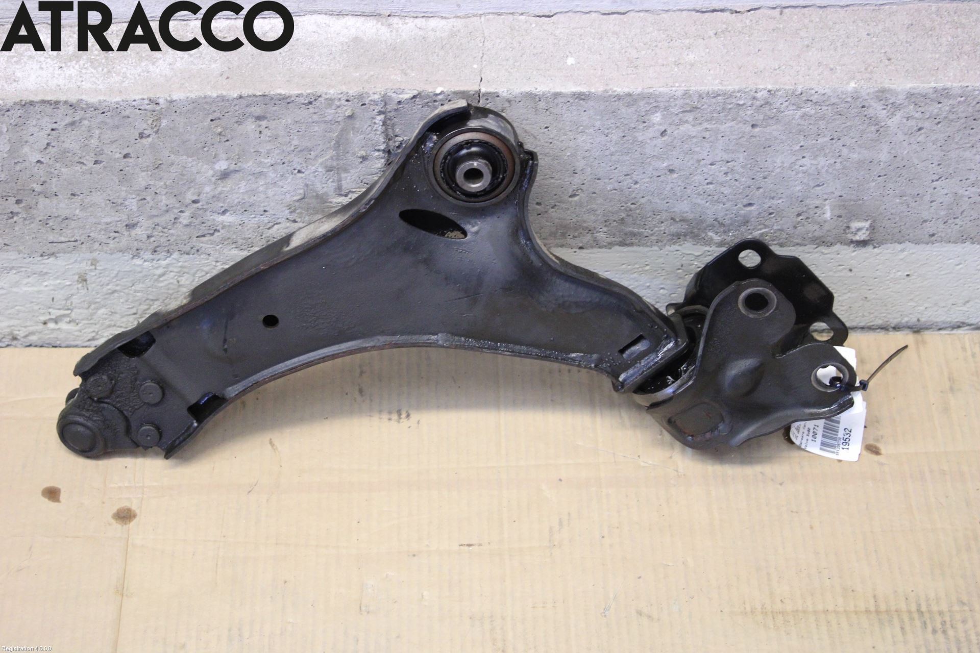 Volvo XC60 09-13 Bærearm Foran Høyre Nedre