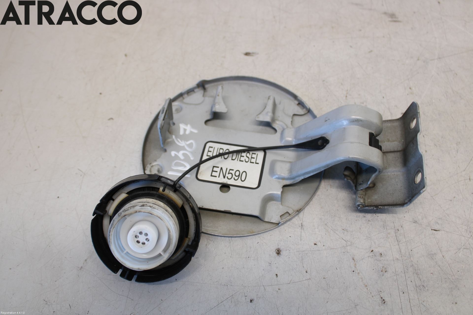 Mitsubishi GRANDIS Drivstoff Tankluke