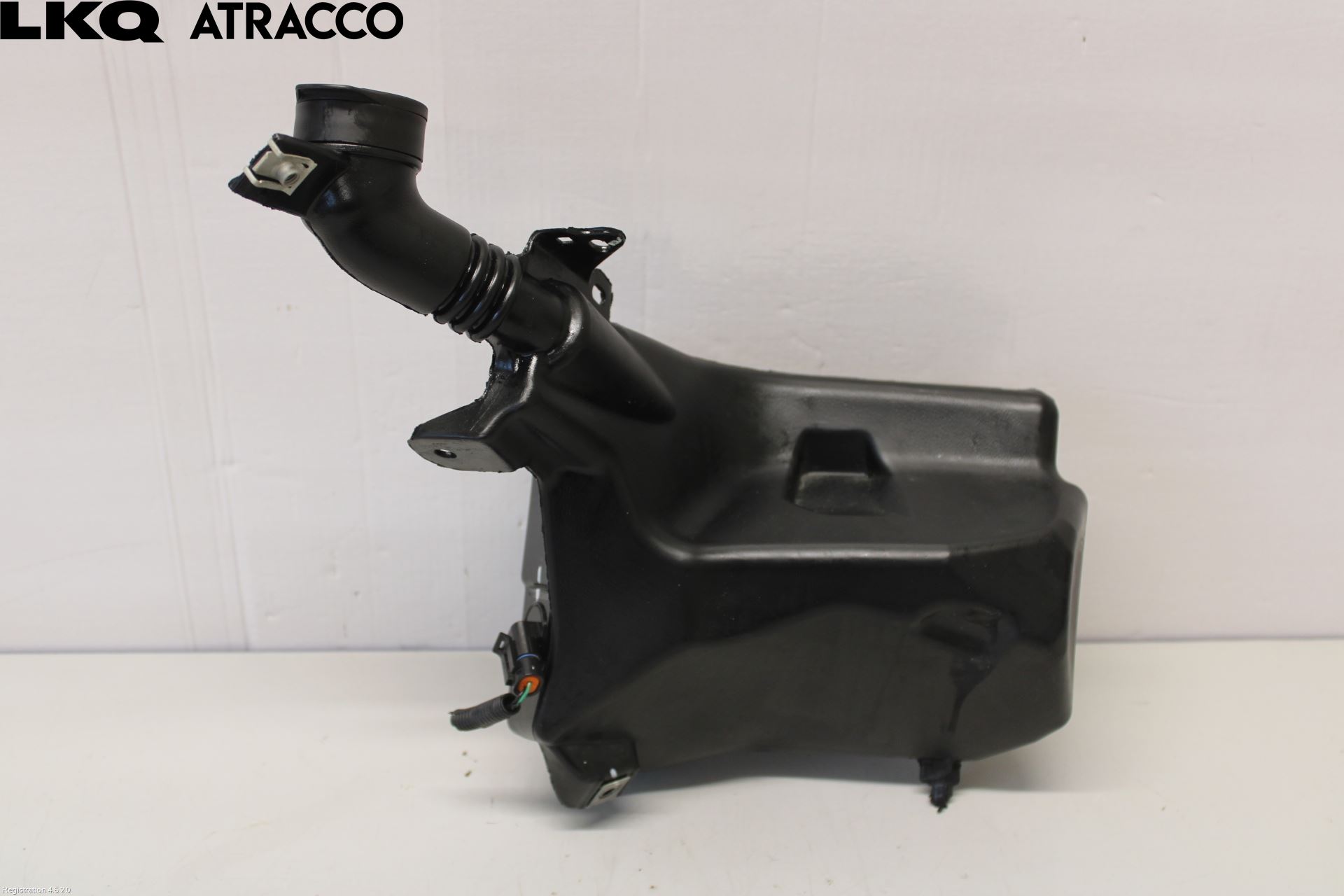 Tesla MODEL 3 17- Spylerbeholder Frontrute-Lykte