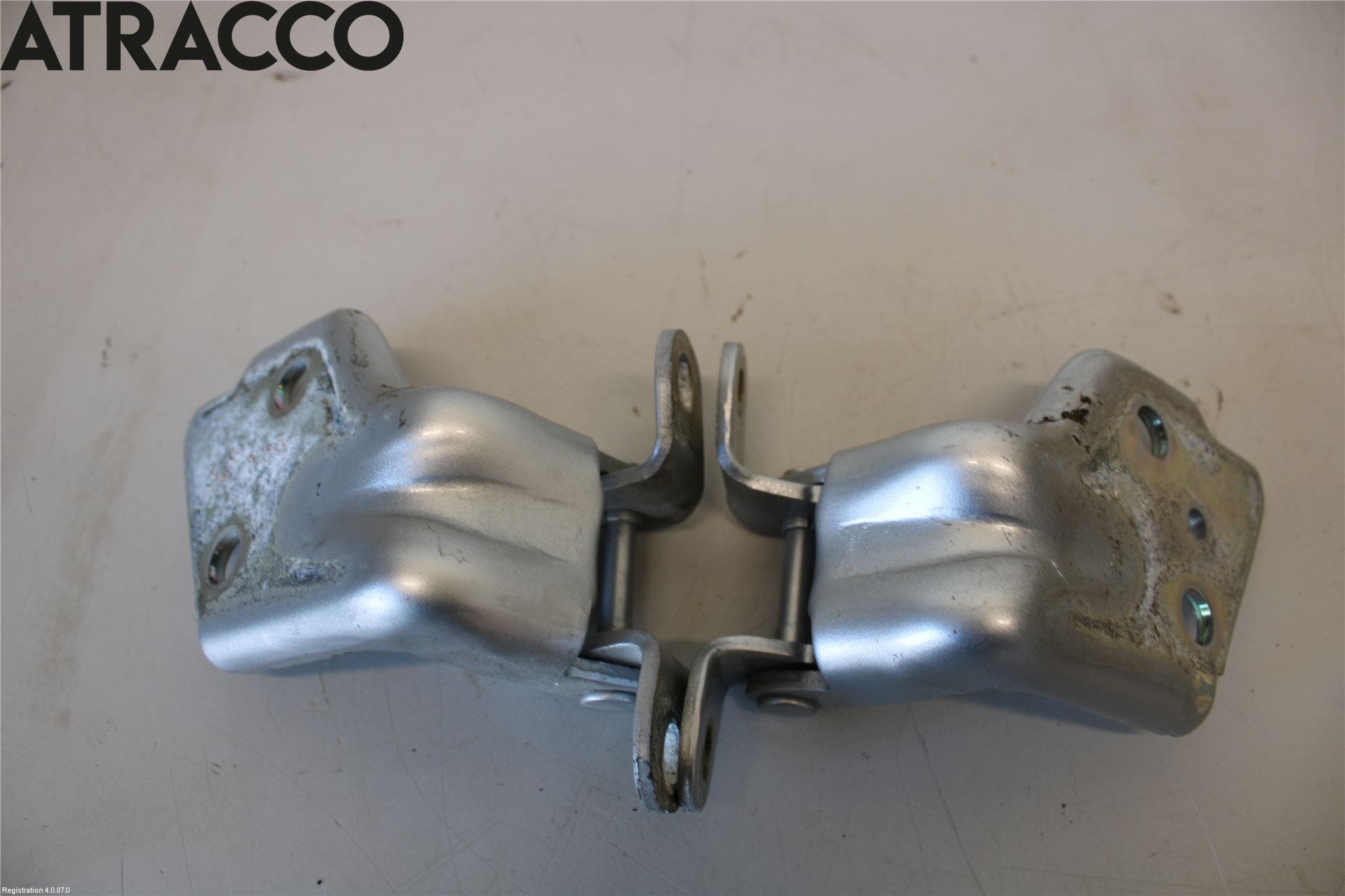 Isuzu D-MAX Dørhengsel