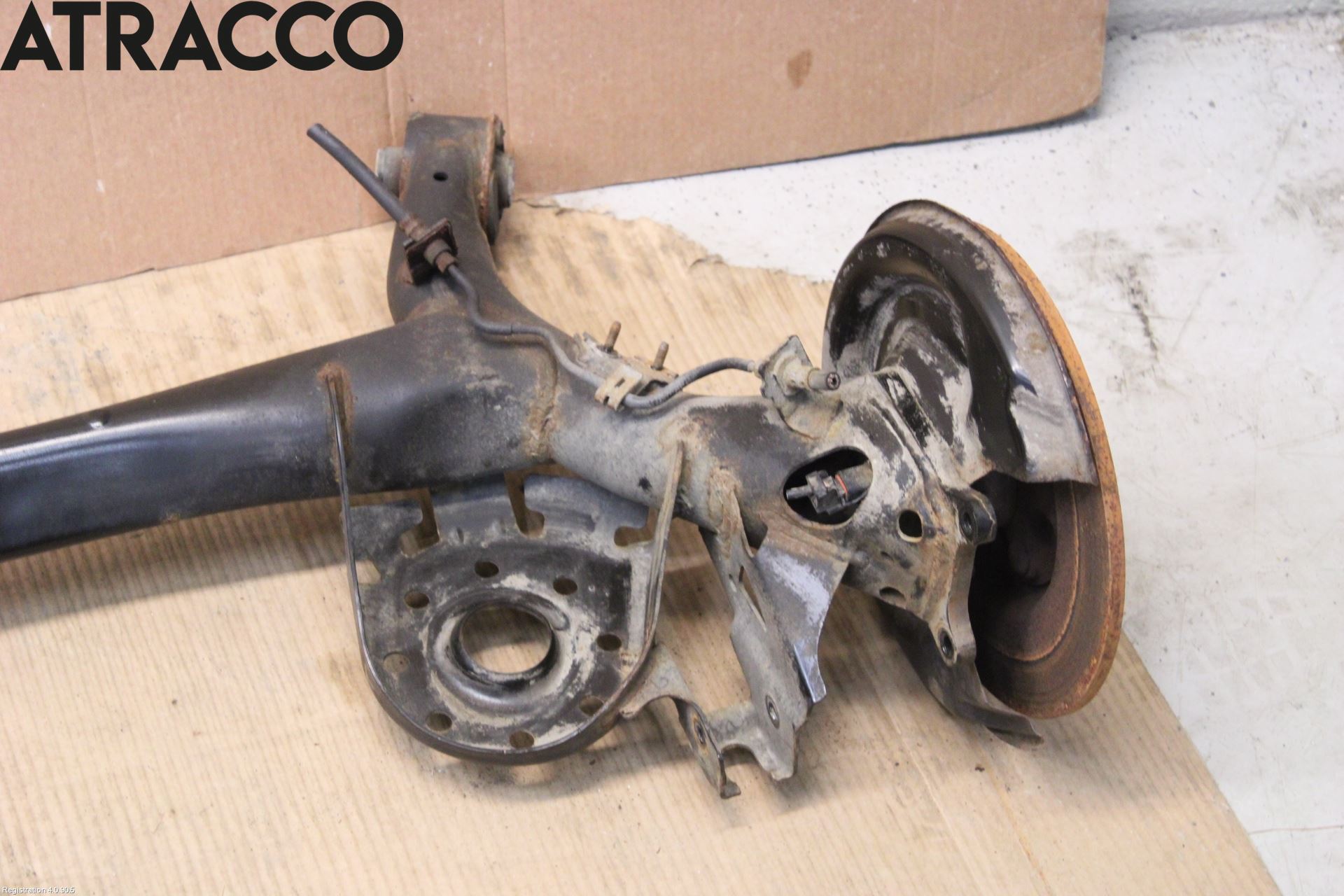 Toyota YARIS XP130 15-20 Bakaksel Feste Travers-Ramme