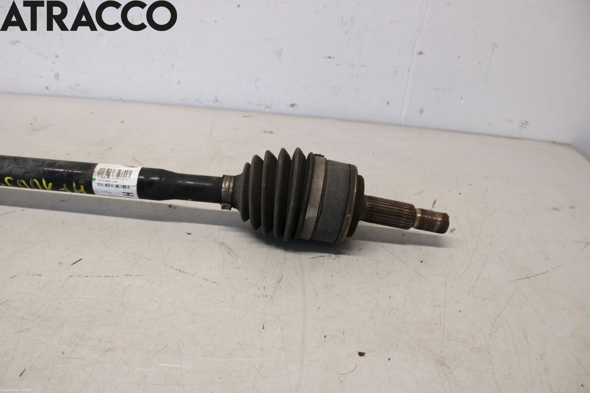 Toyota C-HR 16-23 Drivaksel Foran Kompl Høyre