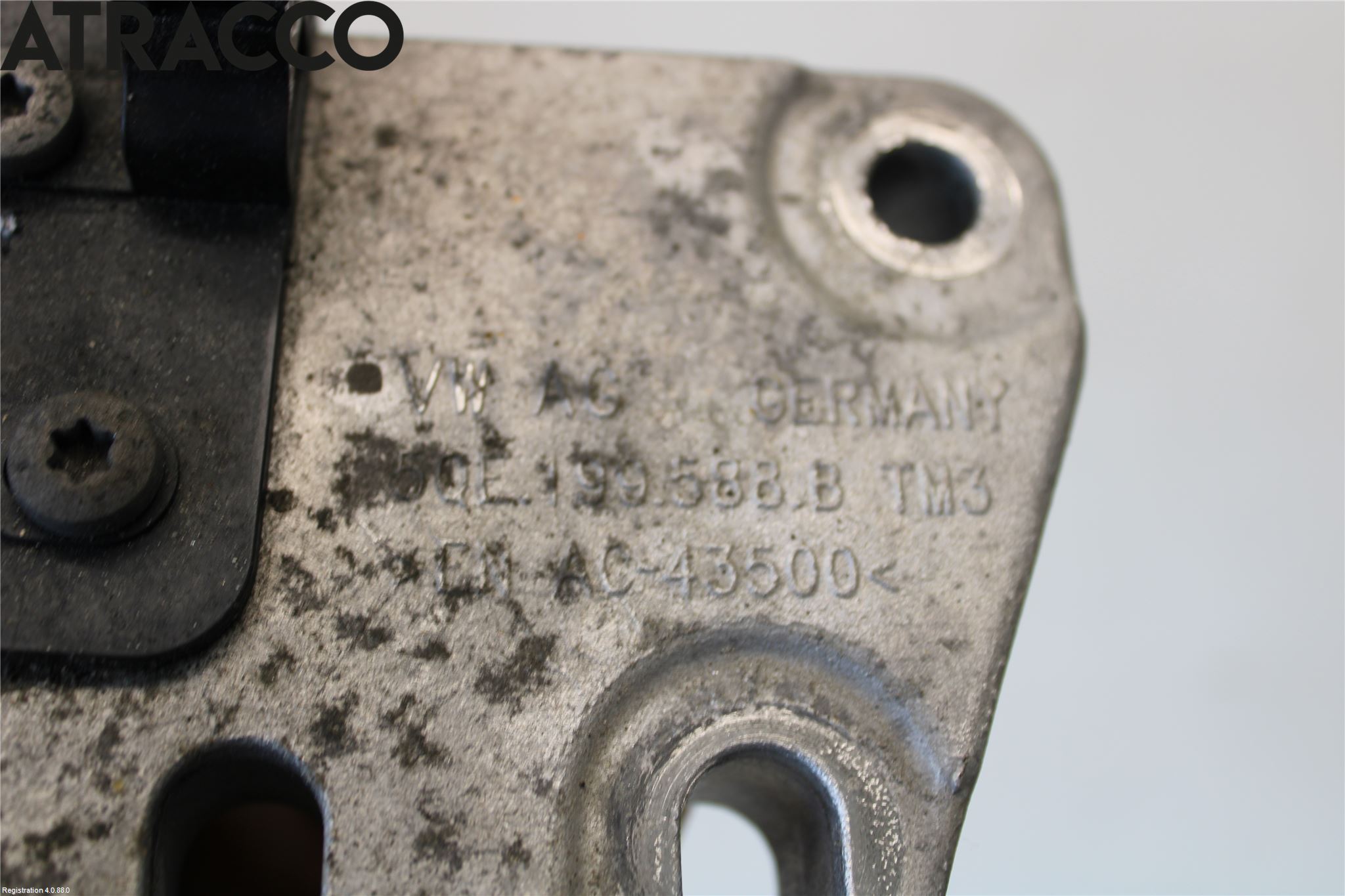 Volkswagen VW GOLF / E-GOLF VII 13-20 Motor Feste Stål-Alu