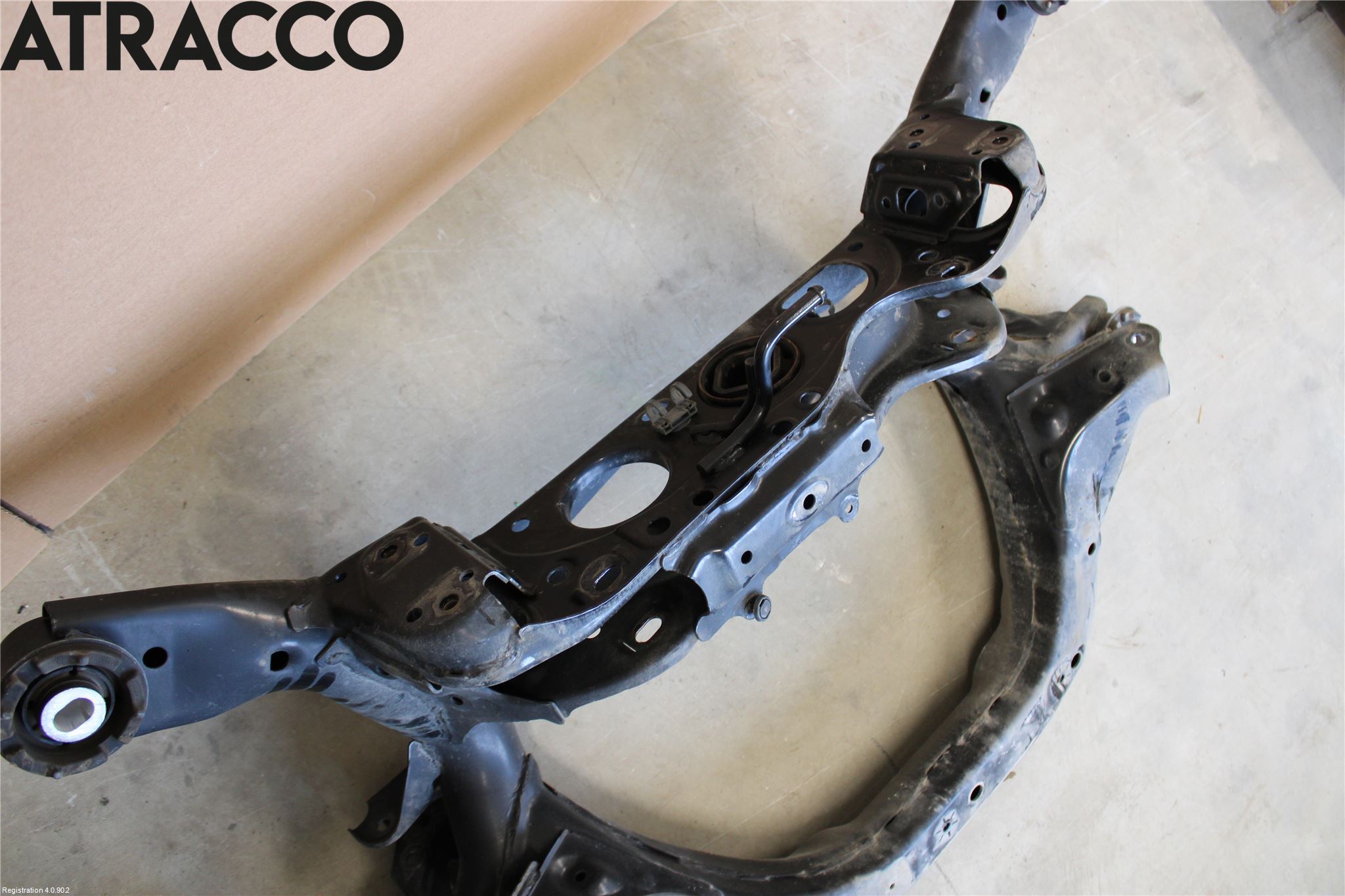 Toyota RAV4 19- Bakaksel Feste Travers-Ramme