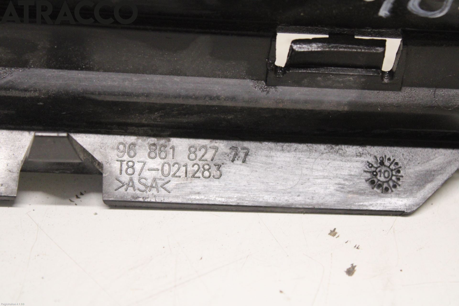 Peugeot 5008 10-16 Støtfanger Foran Midt Del