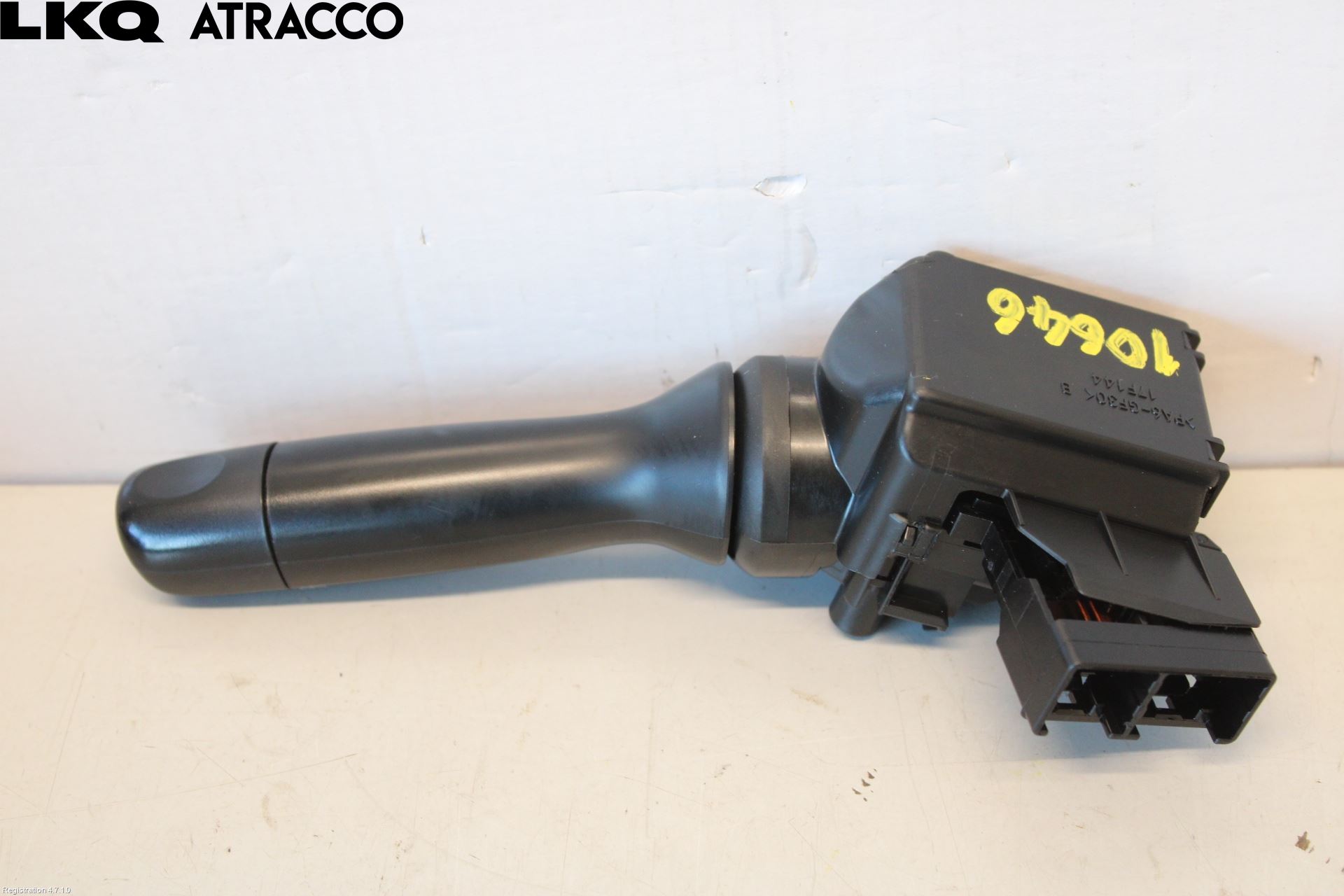 Toyota YARIS XP90 06-11 Bryter Ratt Visker - Spyler