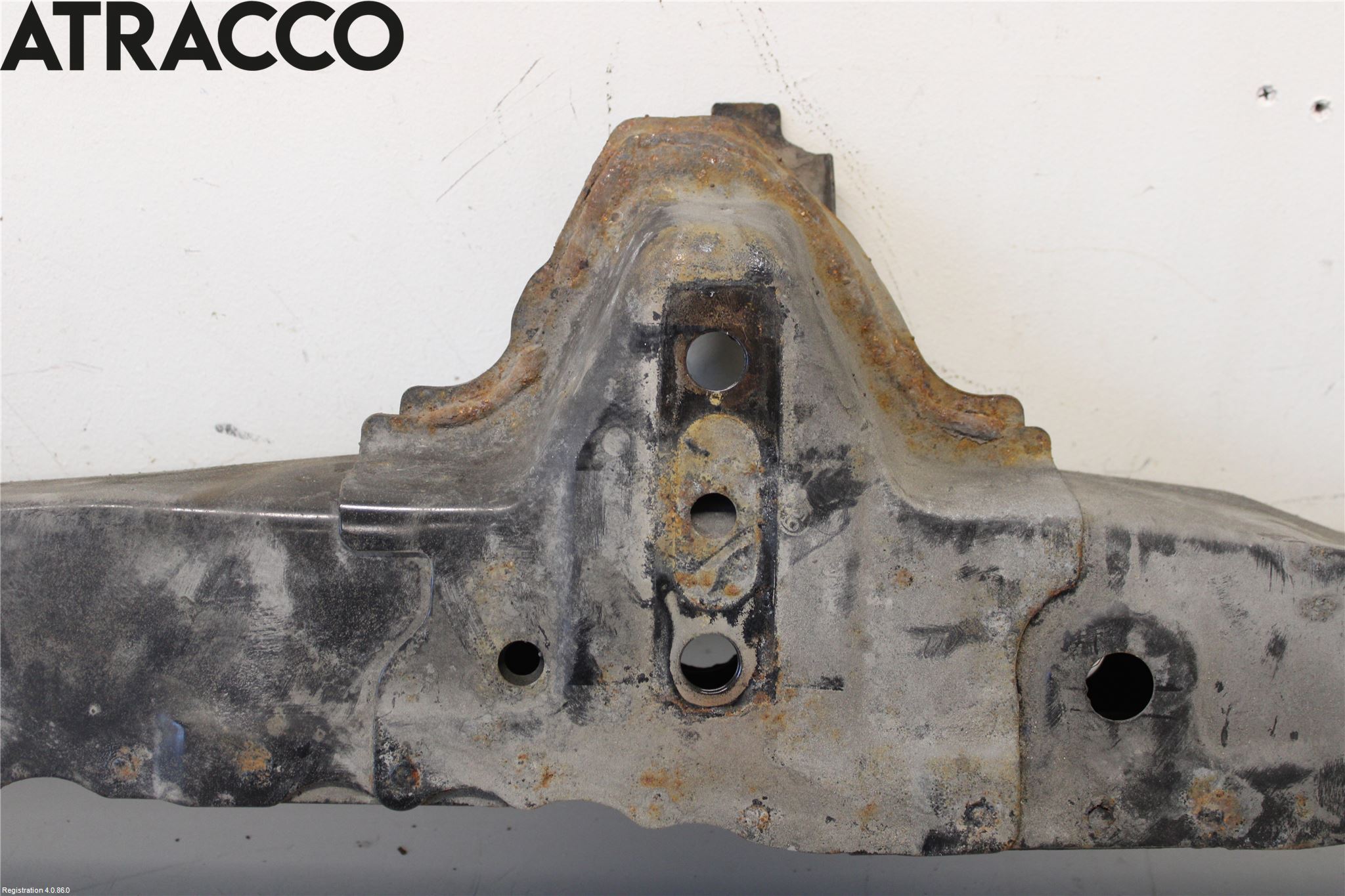 Toyota AURIS 13-19 Motorbjelke (Langs Gående )