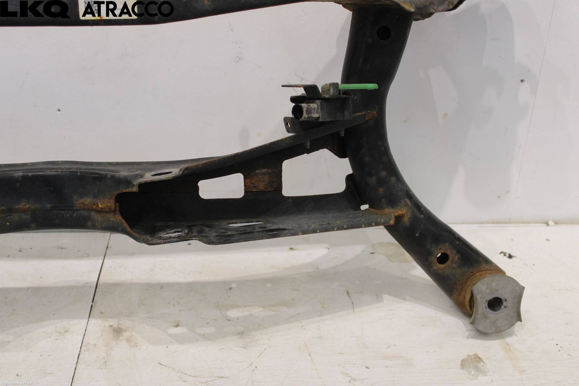 Skoda SUPERB 16-24 Bakaksel Feste Travers-Ramme