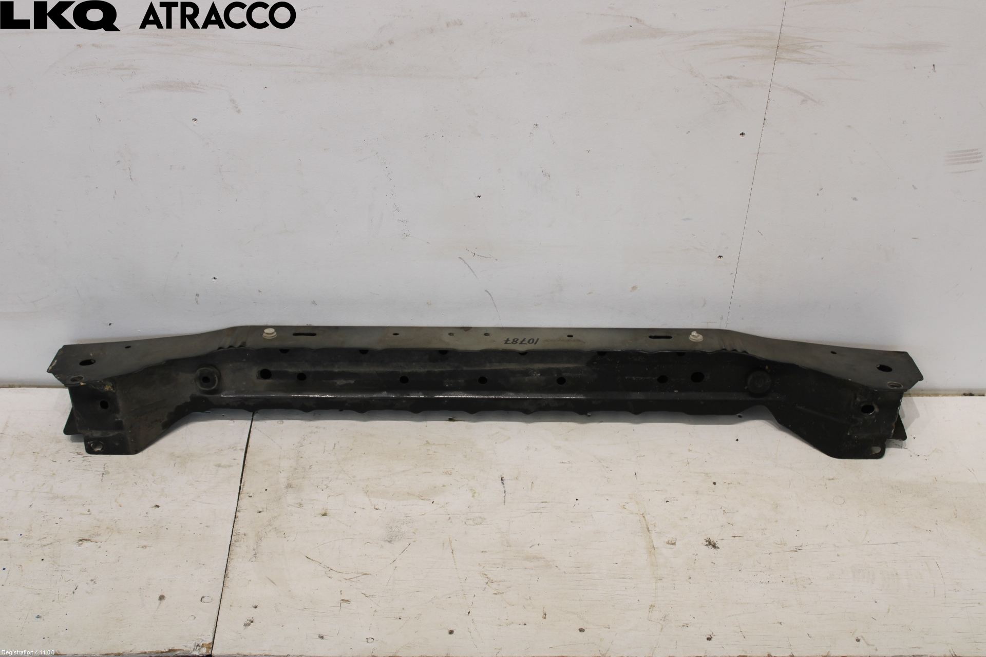 Nissan LEAF 18- Frontplate Nedre