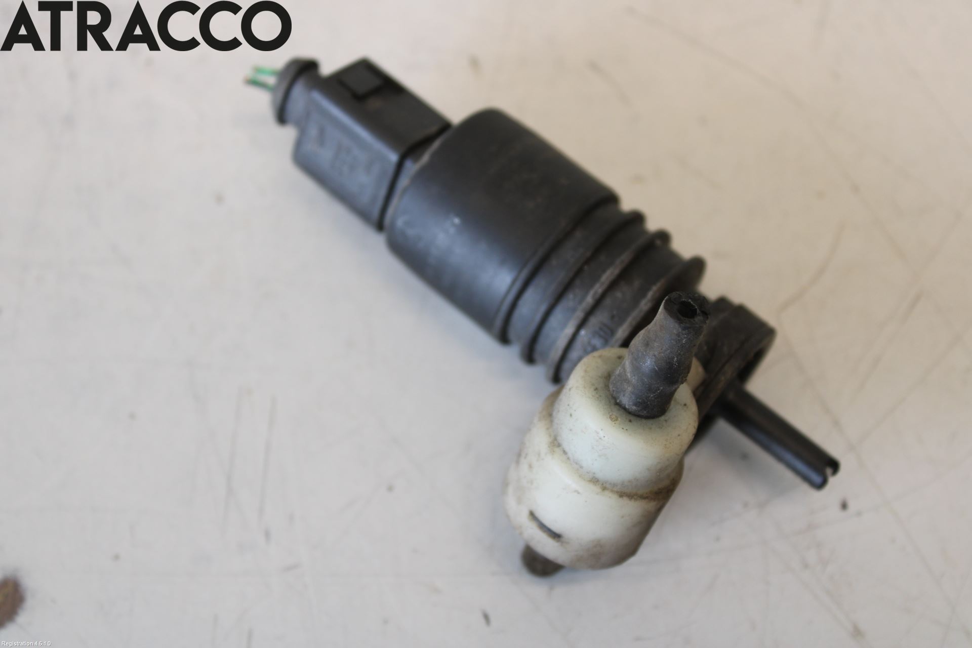 Mitsubishi COLT   04-08 Spylerpumpe Frontrute