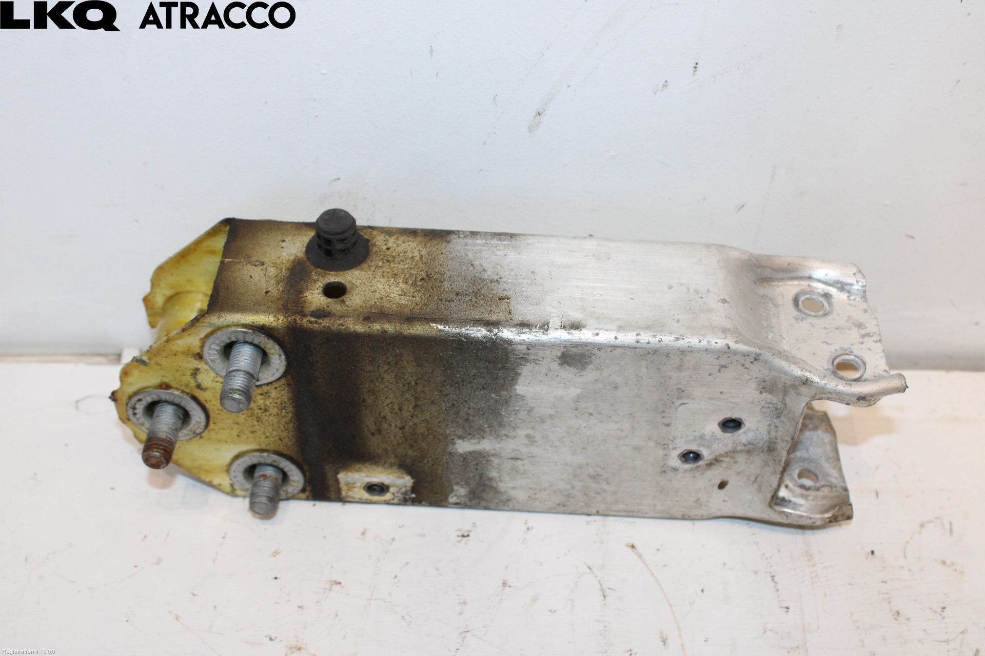 BMW 5 F10/F11/F18 09-17 Støtfangerfeste Foran Høyre