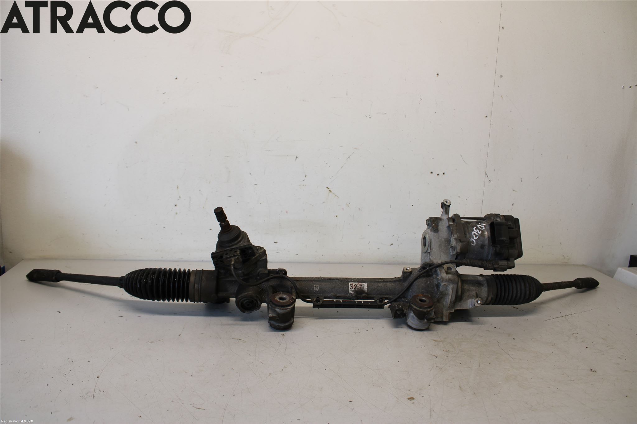 Toyota RAV4 19- Servo Snekke - Tannstang