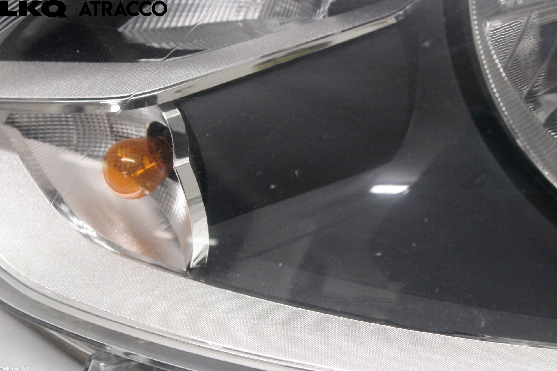 Volkswagen VW UP! / E-UP! Frontlykt Venstre