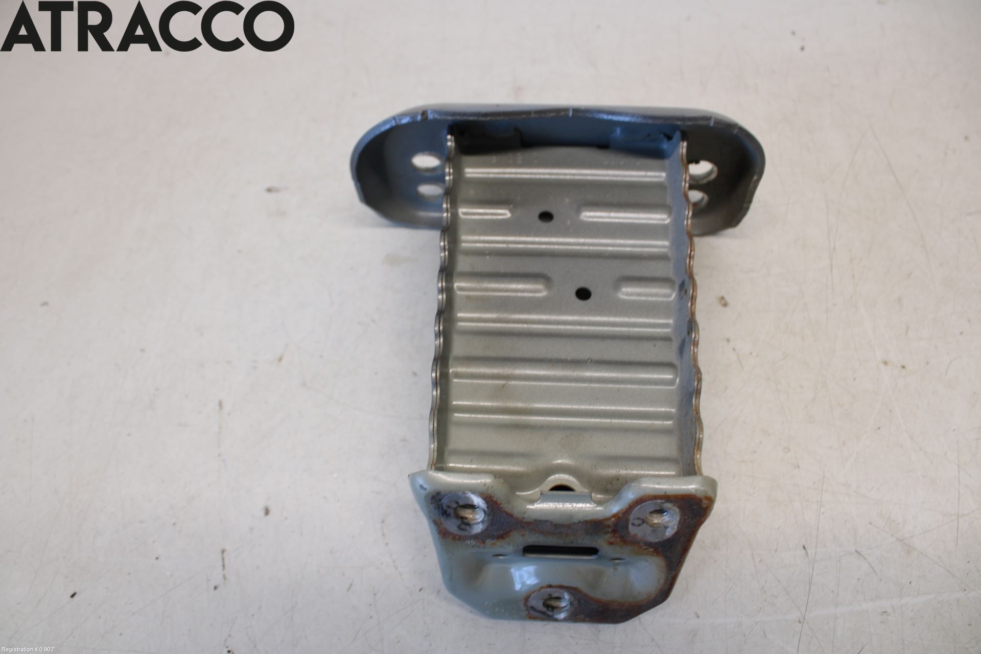 Toyota YARIS XP130 15-20 Støtfanger Foran Feste