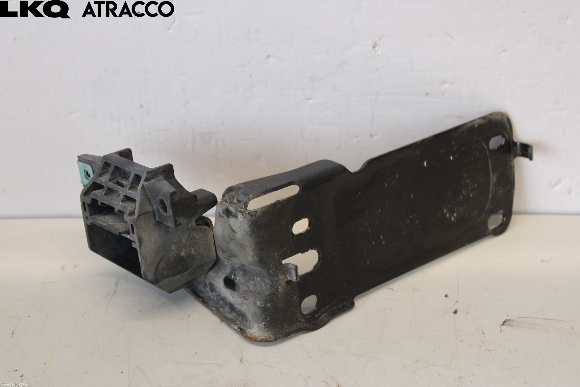 BMW X1 E84 10-15 Radiator Feste - Ramme - Bjelk