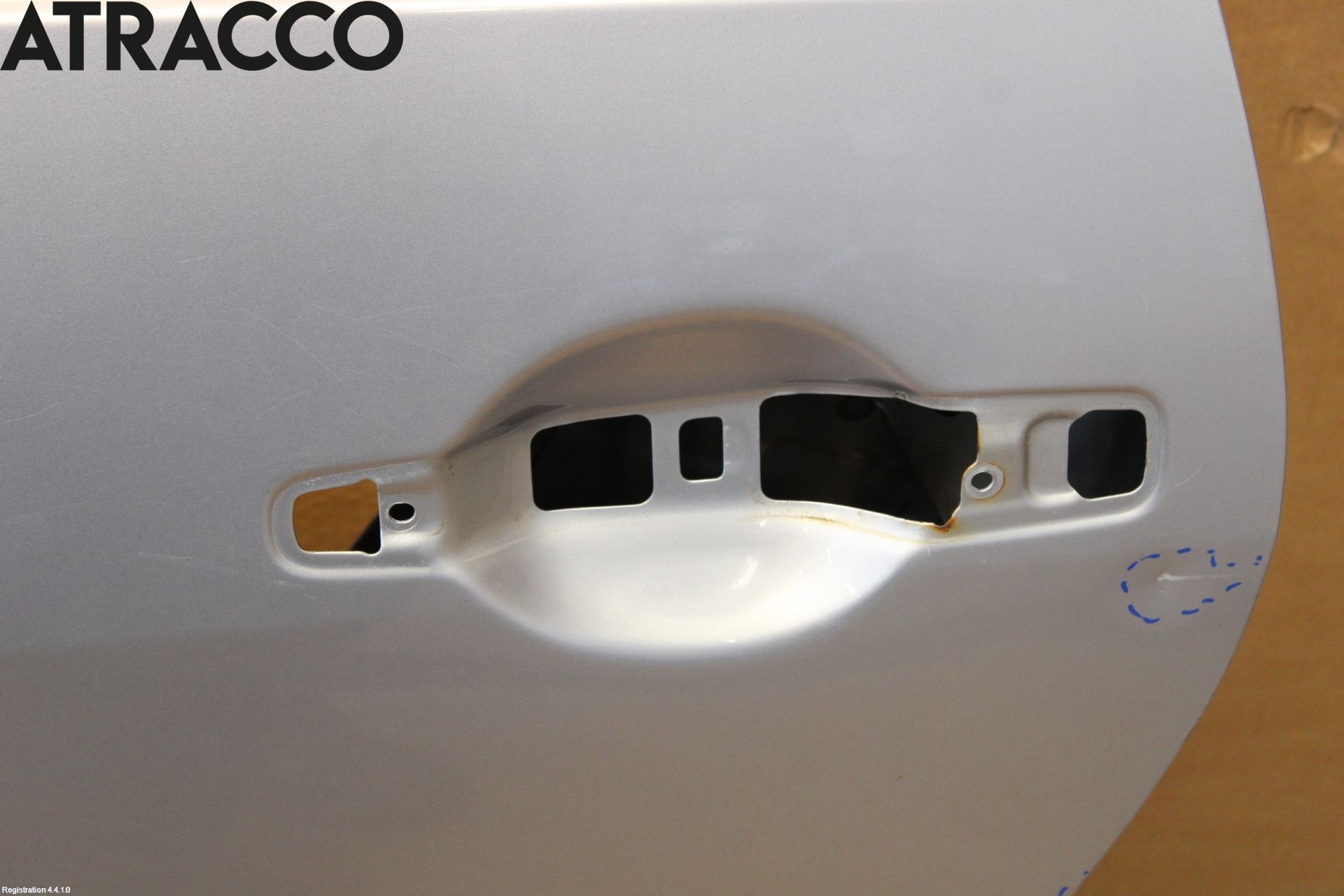 Mitsubishi GRANDIS Dør 4D Bak Venstre