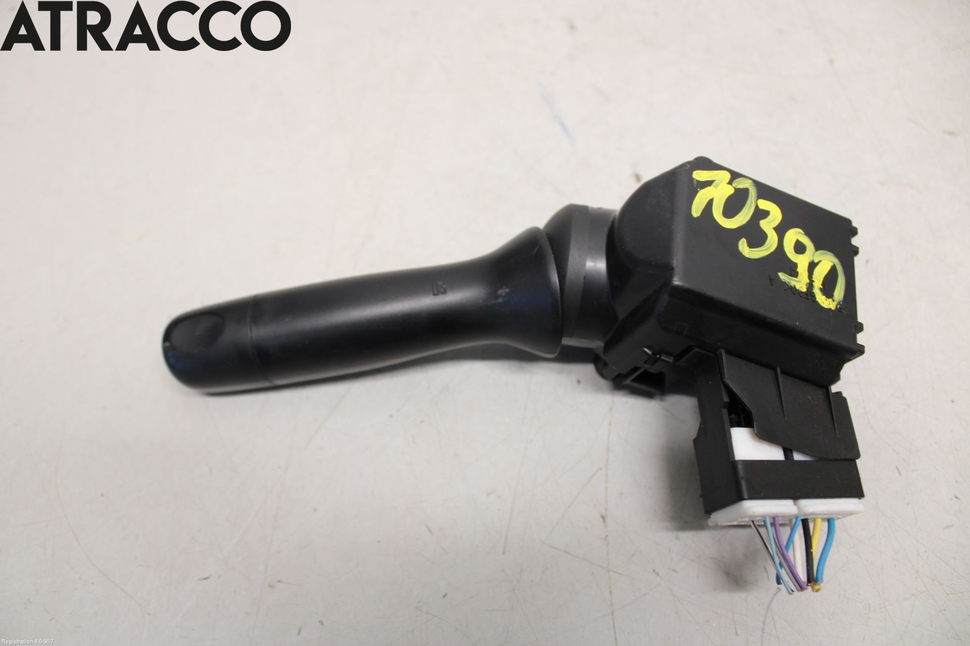 Toyota YARIS XP130 12-14 Bryter Ratt Visker - Spyler