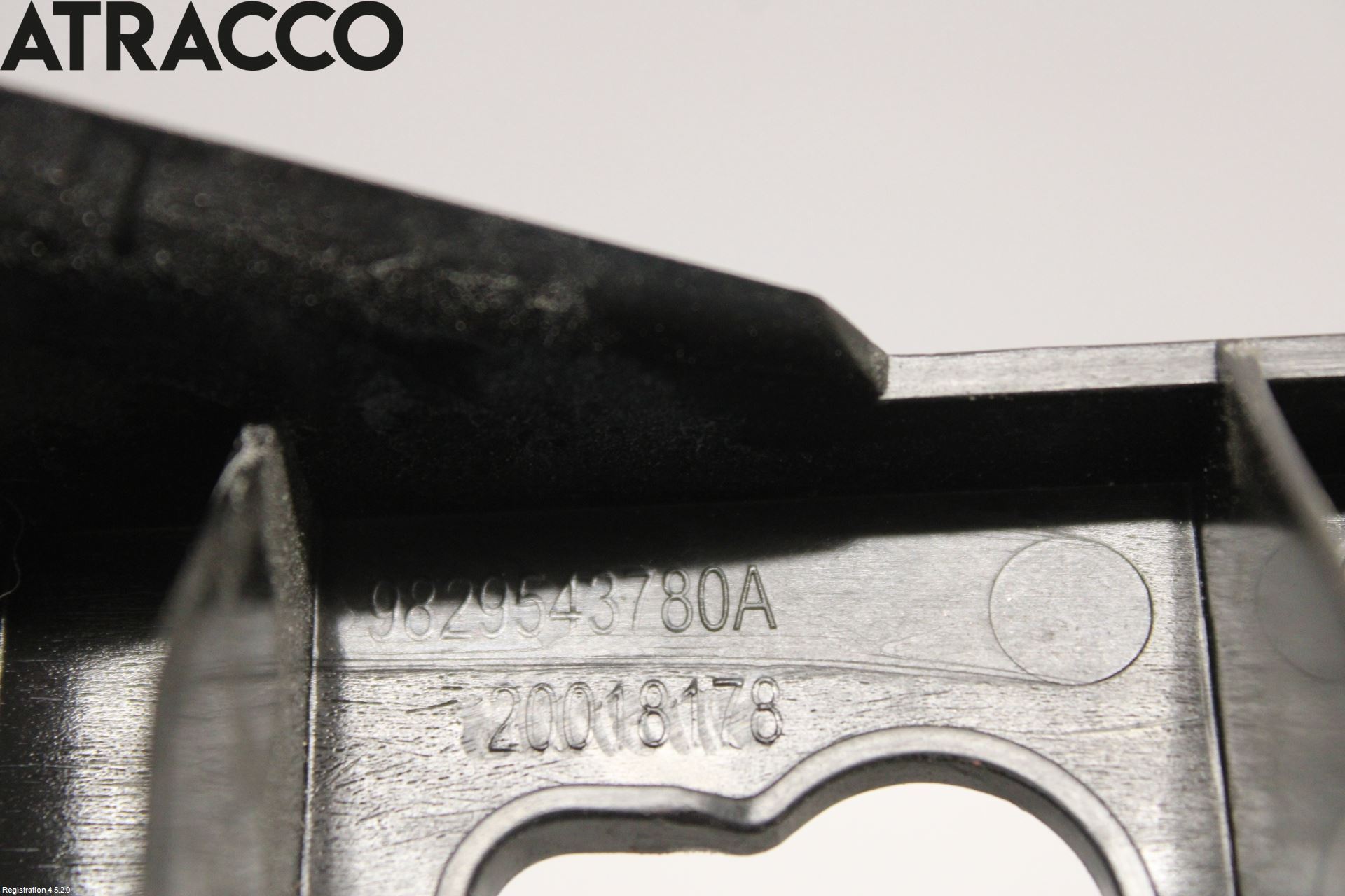 Opel CORSA F, CORSA-E 20- Støtfangerfeste Bak Høyre