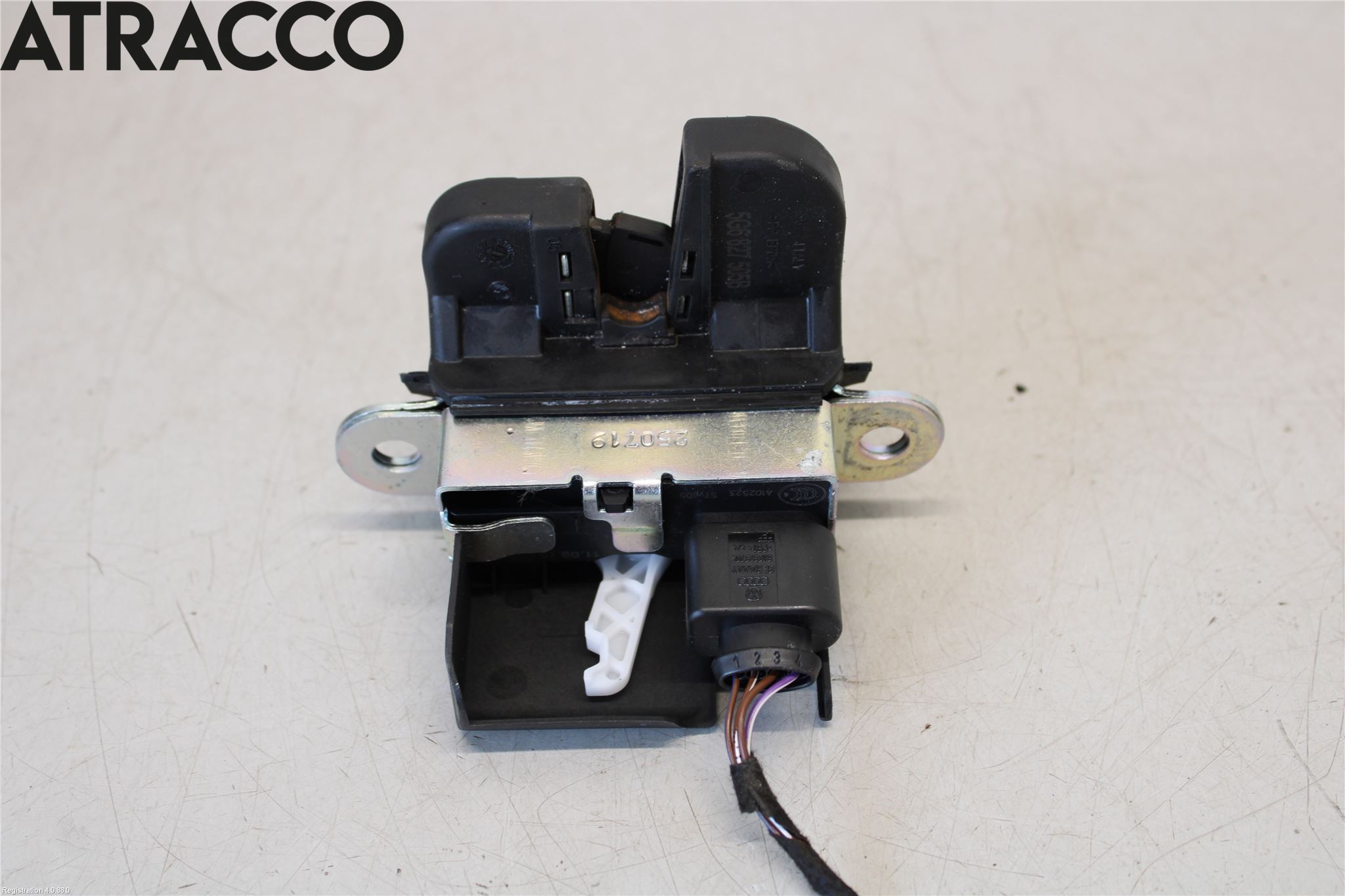 Volkswagen VW GOLF / E-GOLF VII 13-20 Bakluke-Lokk Låsekasse