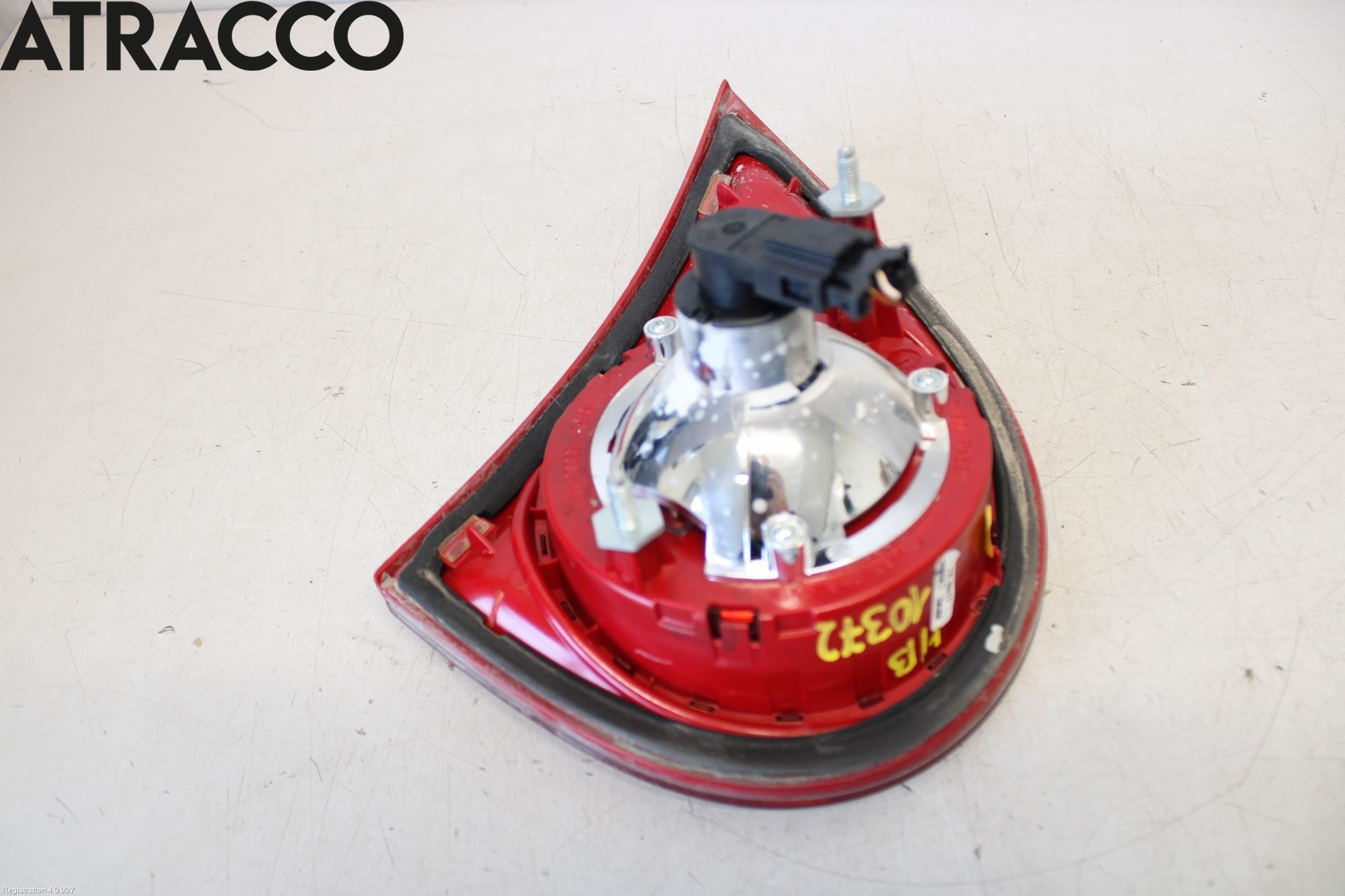 Volkswagen VW GOLF V 04-09 Baklykt Høyre  På Luke(Indre)