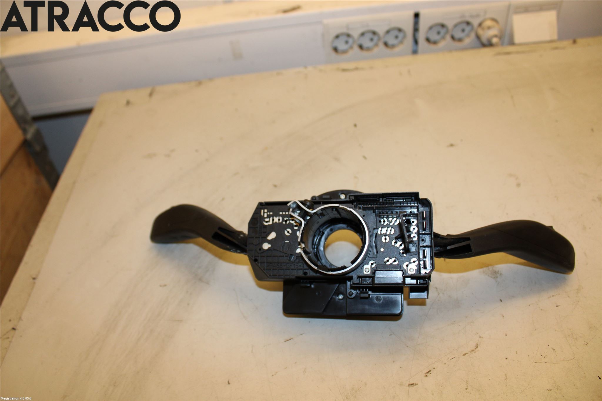 Volkswagen VW CADDY 11-15 Bryter Ratt Kombi H Og V