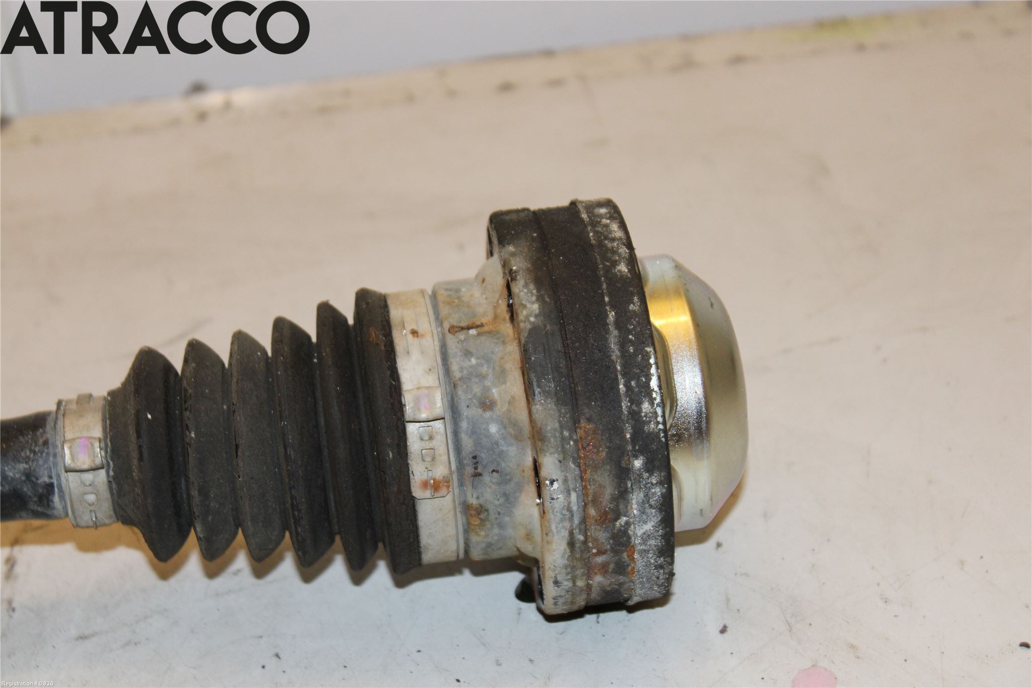 Volkswagen VW CADDY 11-15 Drivaksel Foran Kompl Venstre