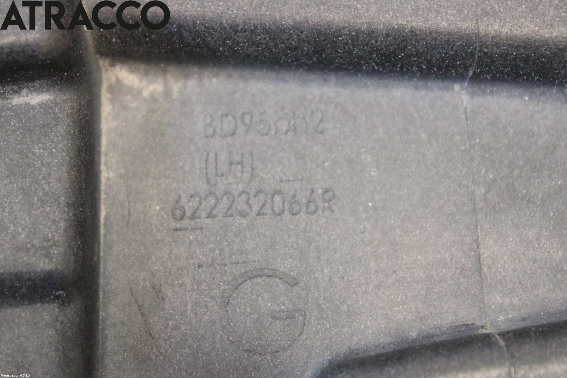 Renault MEGANE III 09-15 Frontlykt Ramme V Lyktering