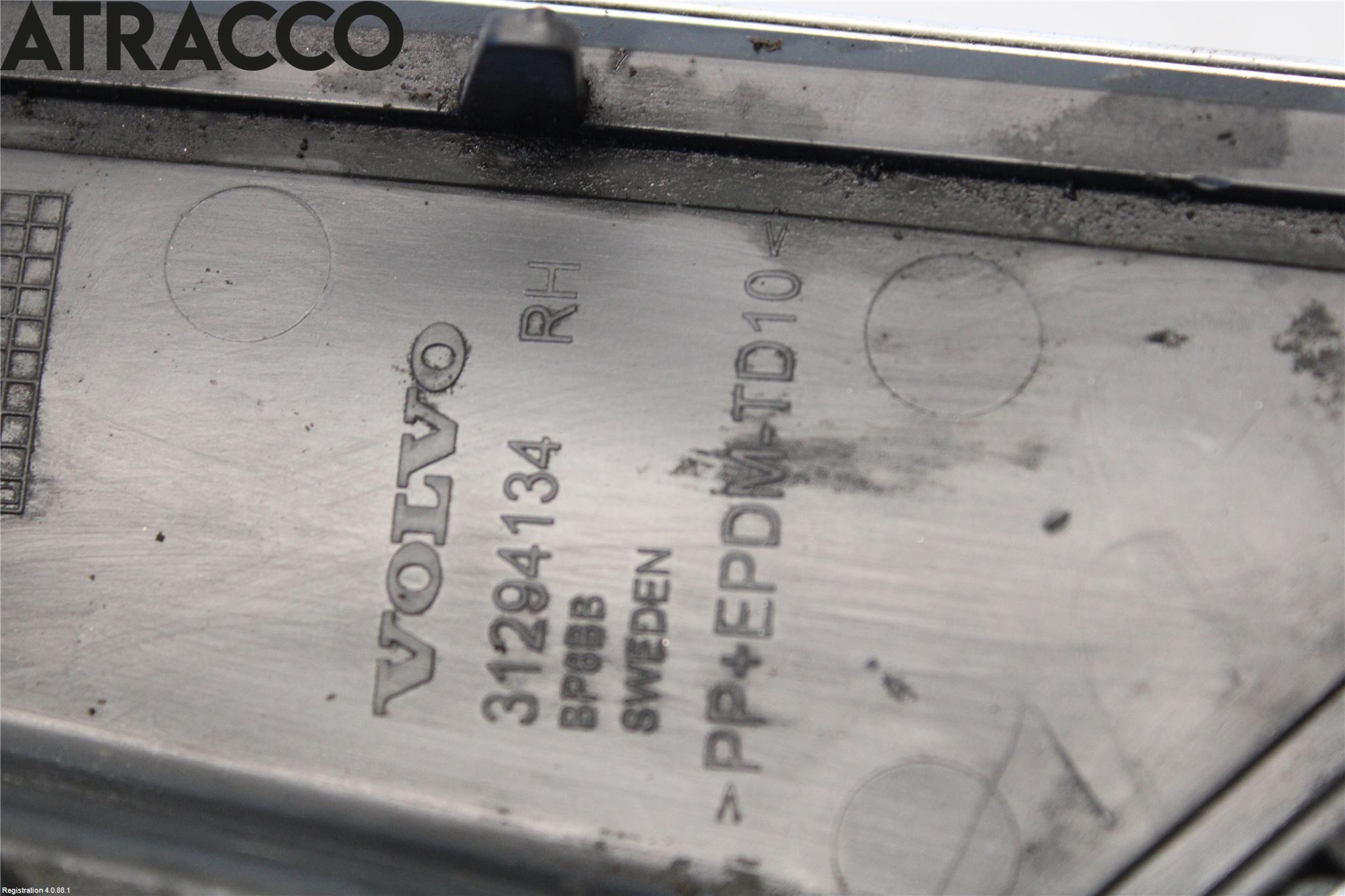 Volvo V60 11-13 Grilldel Høyre