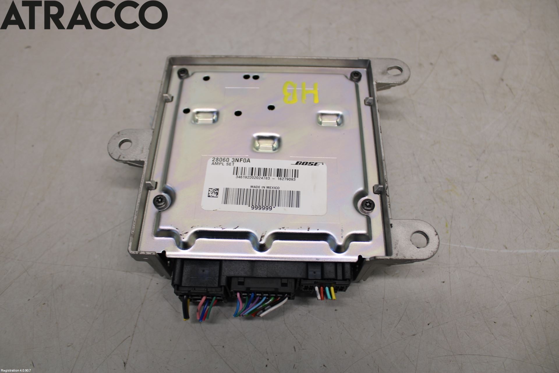 Nissan LEAF 11-17 Stereo Forsterker