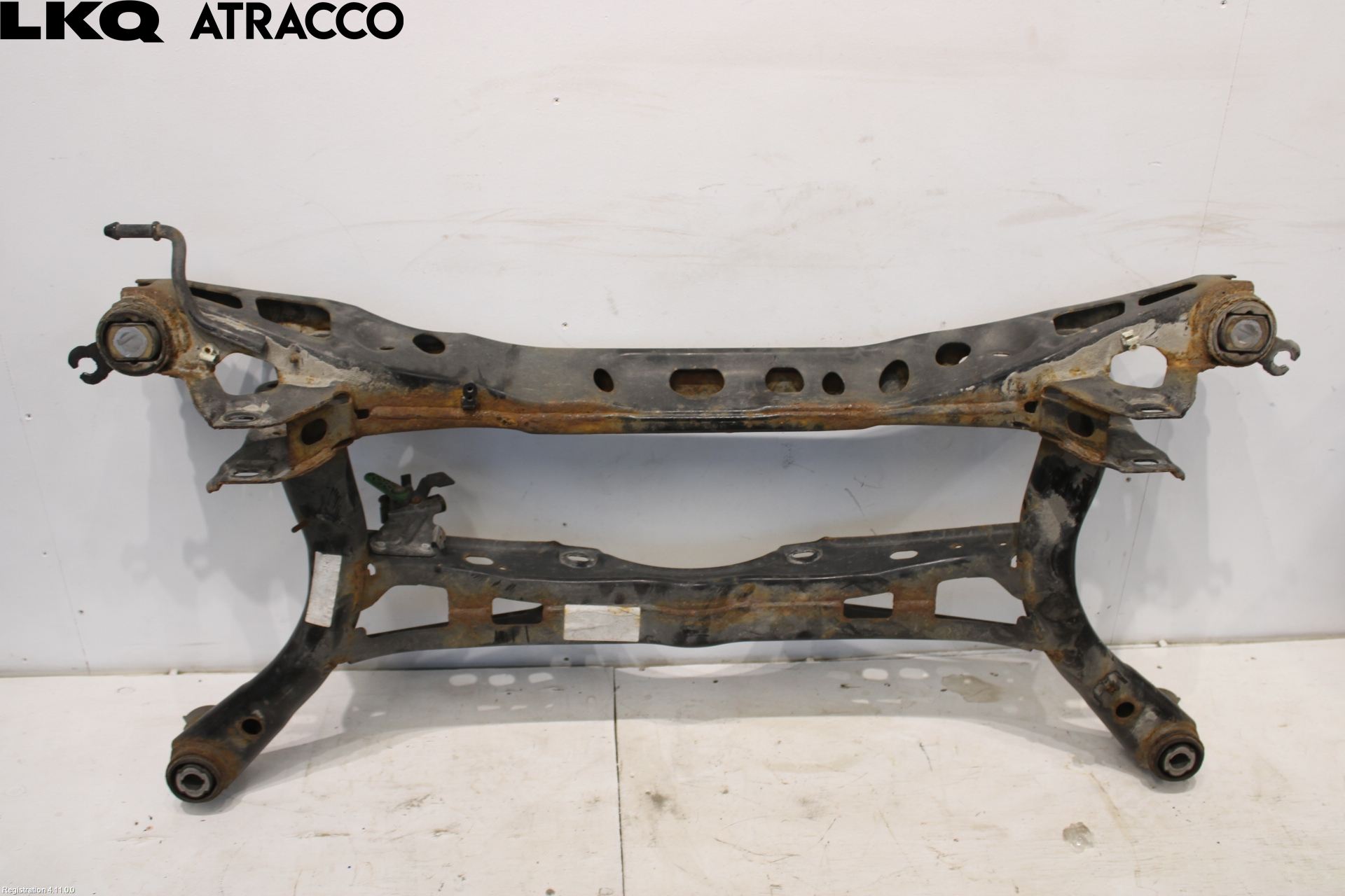 Skoda SUPERB 16-24 Bakaksel Feste Travers-Ramme