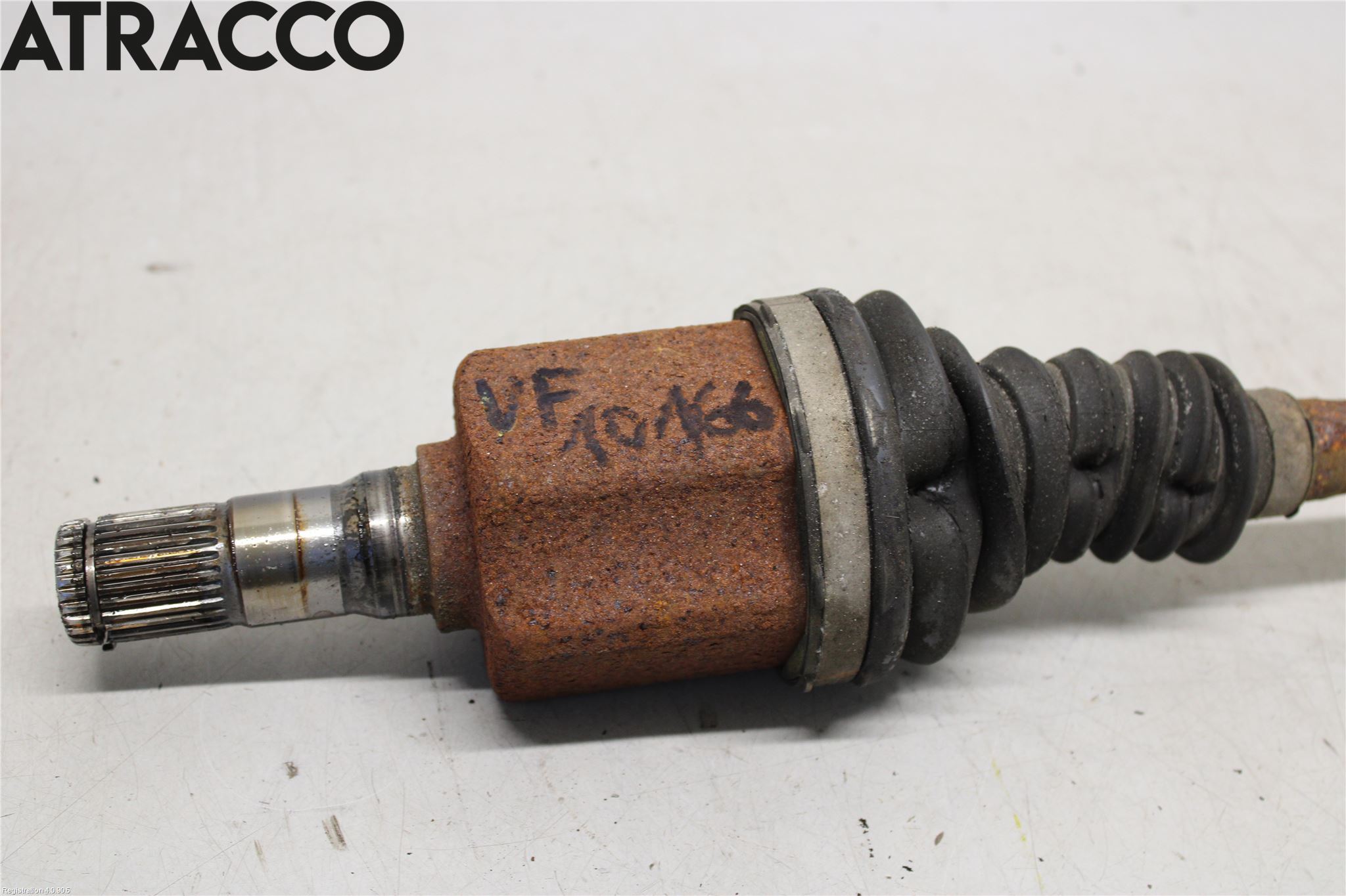 Volvo V70 08-13 Drivaksel Foran Kompl Venstre