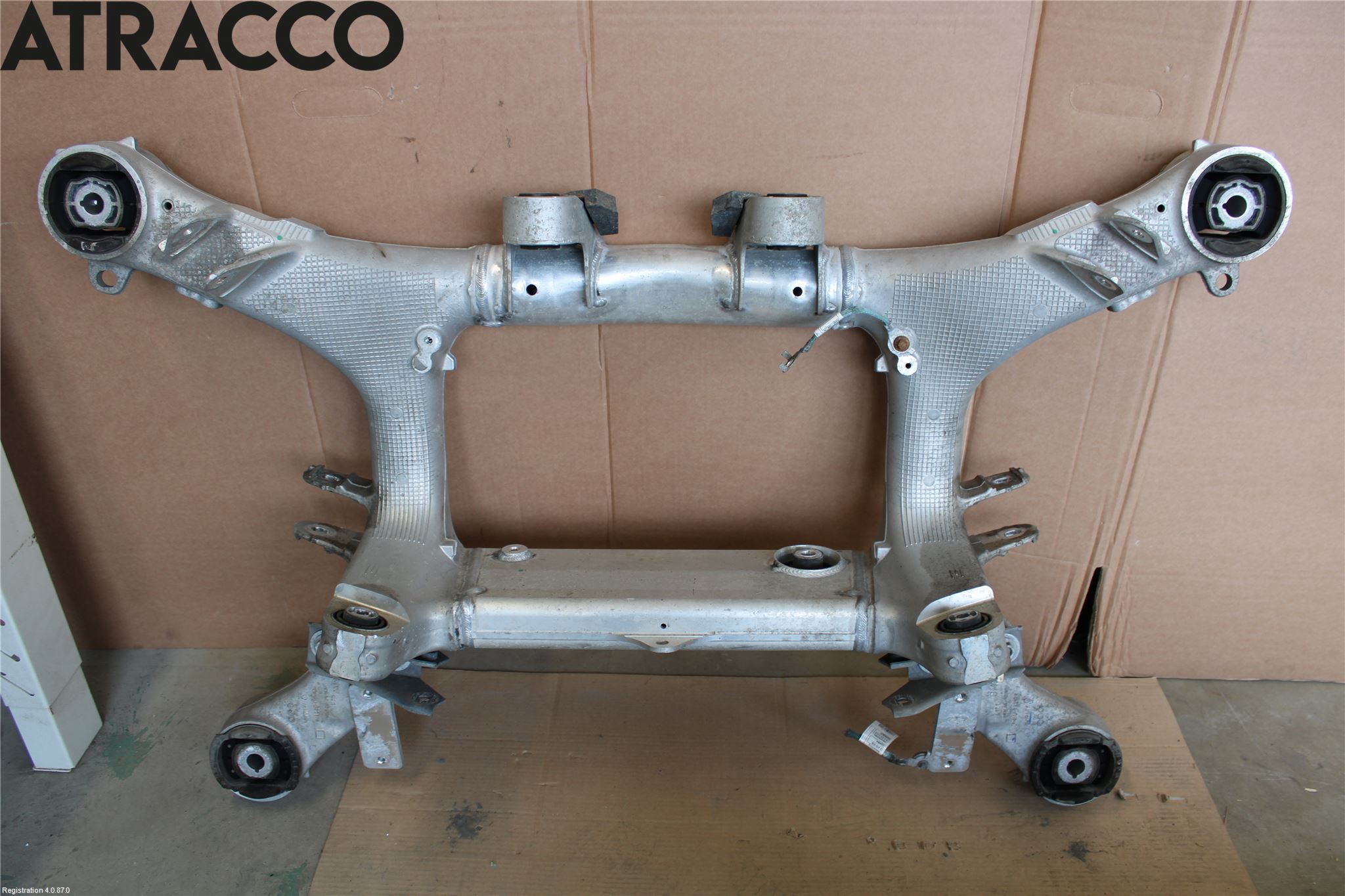 BMW 5 G30/G31/F90 17-23 Bakaksel Feste Travers-Ramme