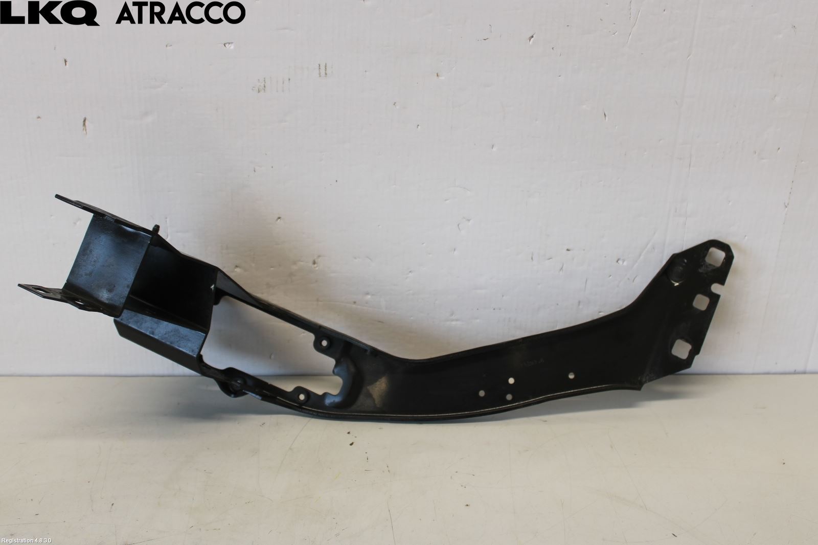 BMW 2 F45 Active Tourer 14-21 Frontlykt Holder-Feste