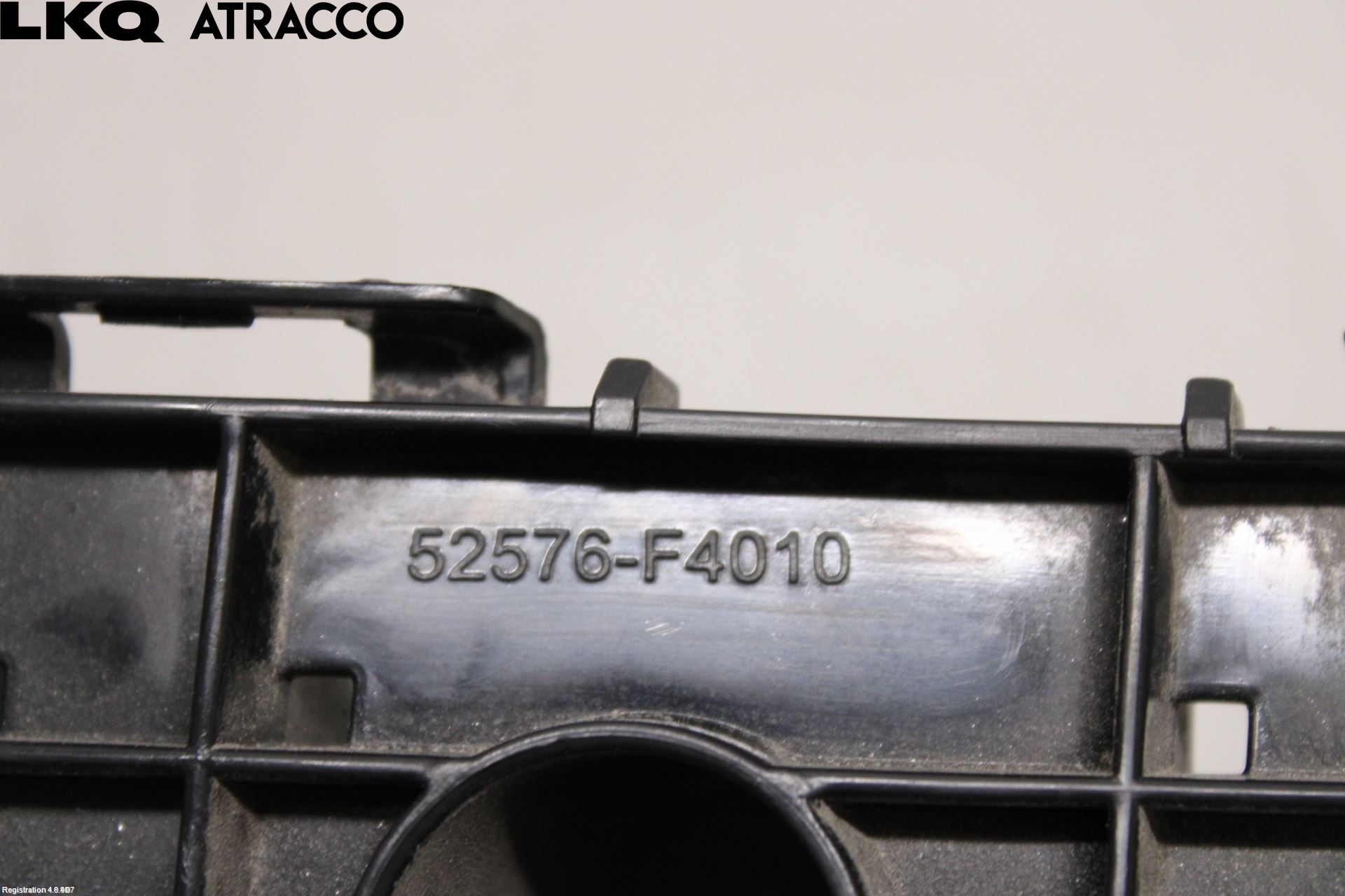 Toyota C-HR 16-23 Støtfangerfeste Bak Venstre