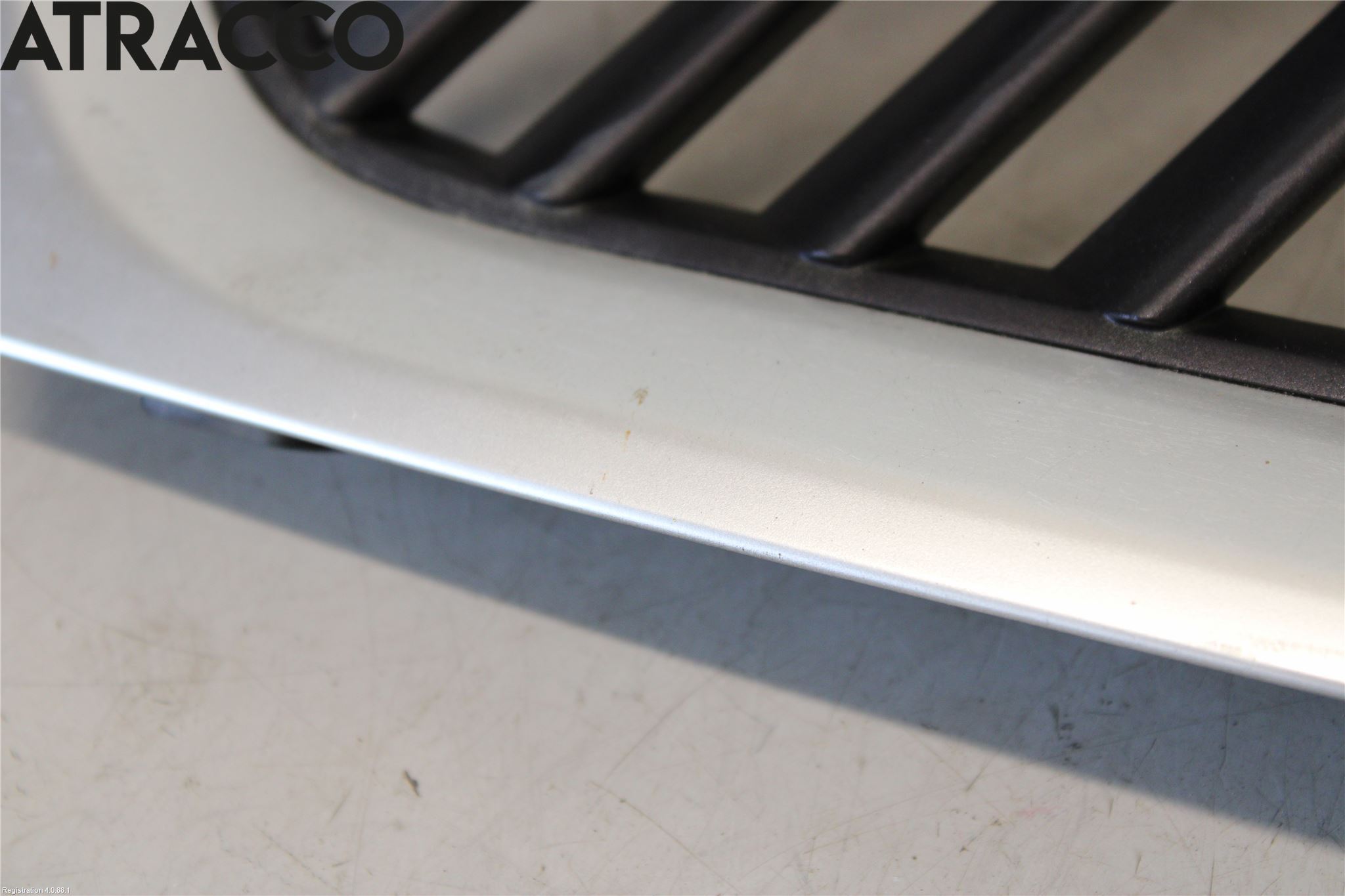 Mitsubishi OUTLANDER 07-12 Grill Komplett