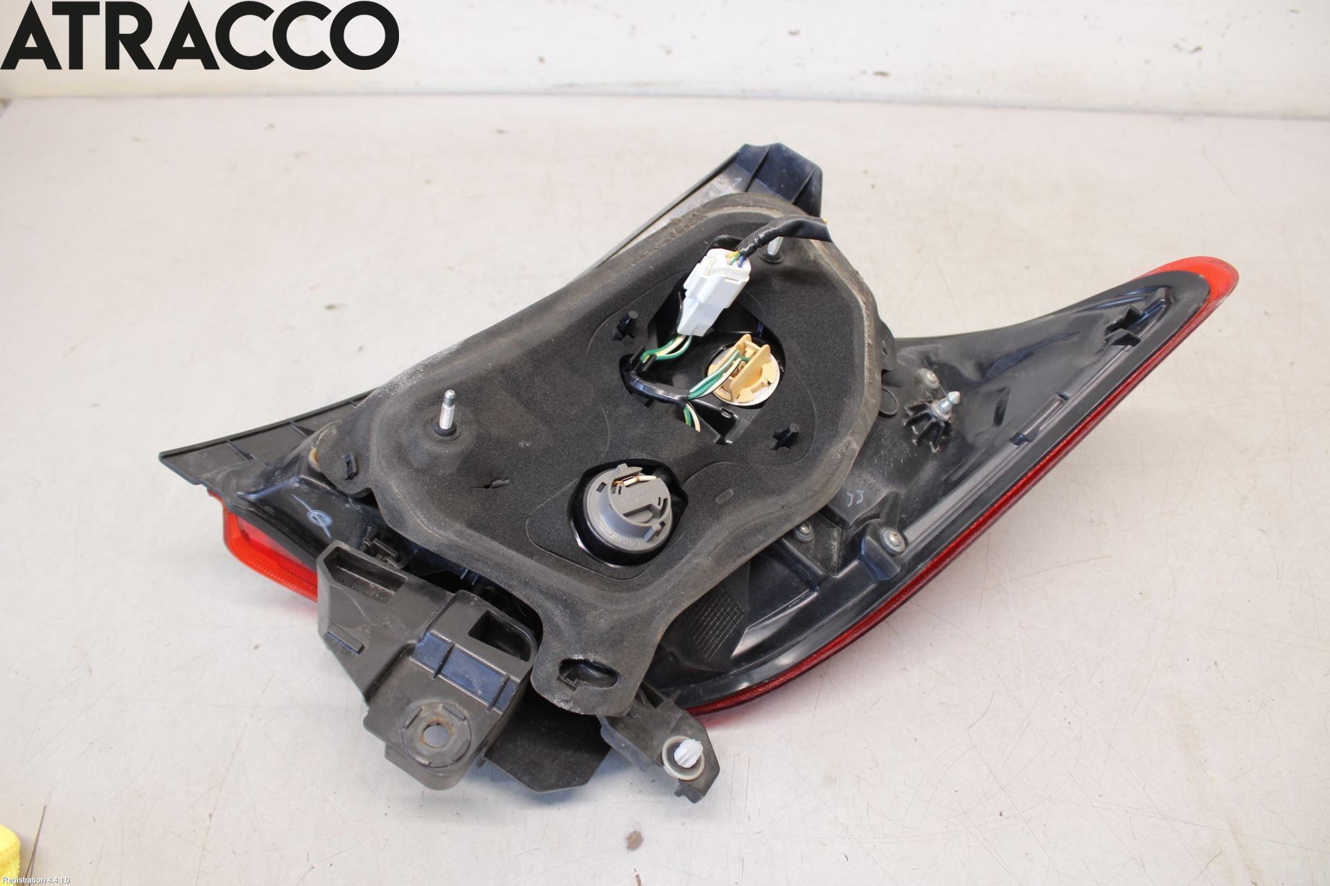 Toyota YARIS XP130 12-14 Baklykt Venstre