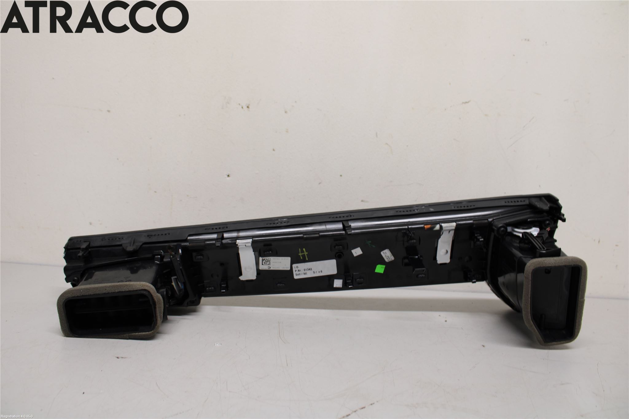 Porsche MACAN/EV 14- Dashbord Kanal - Dyse