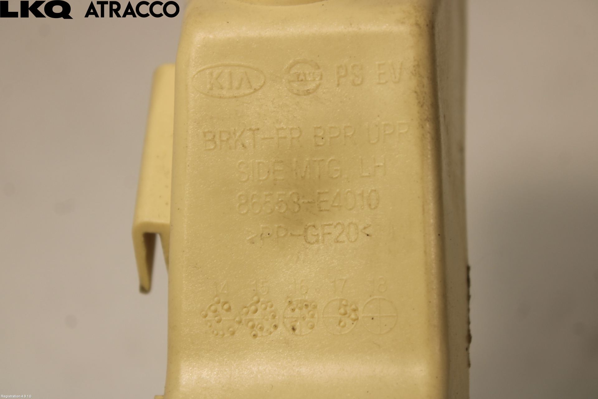 Kia SOUL 09- Støtfangerfeste Foran Venstre