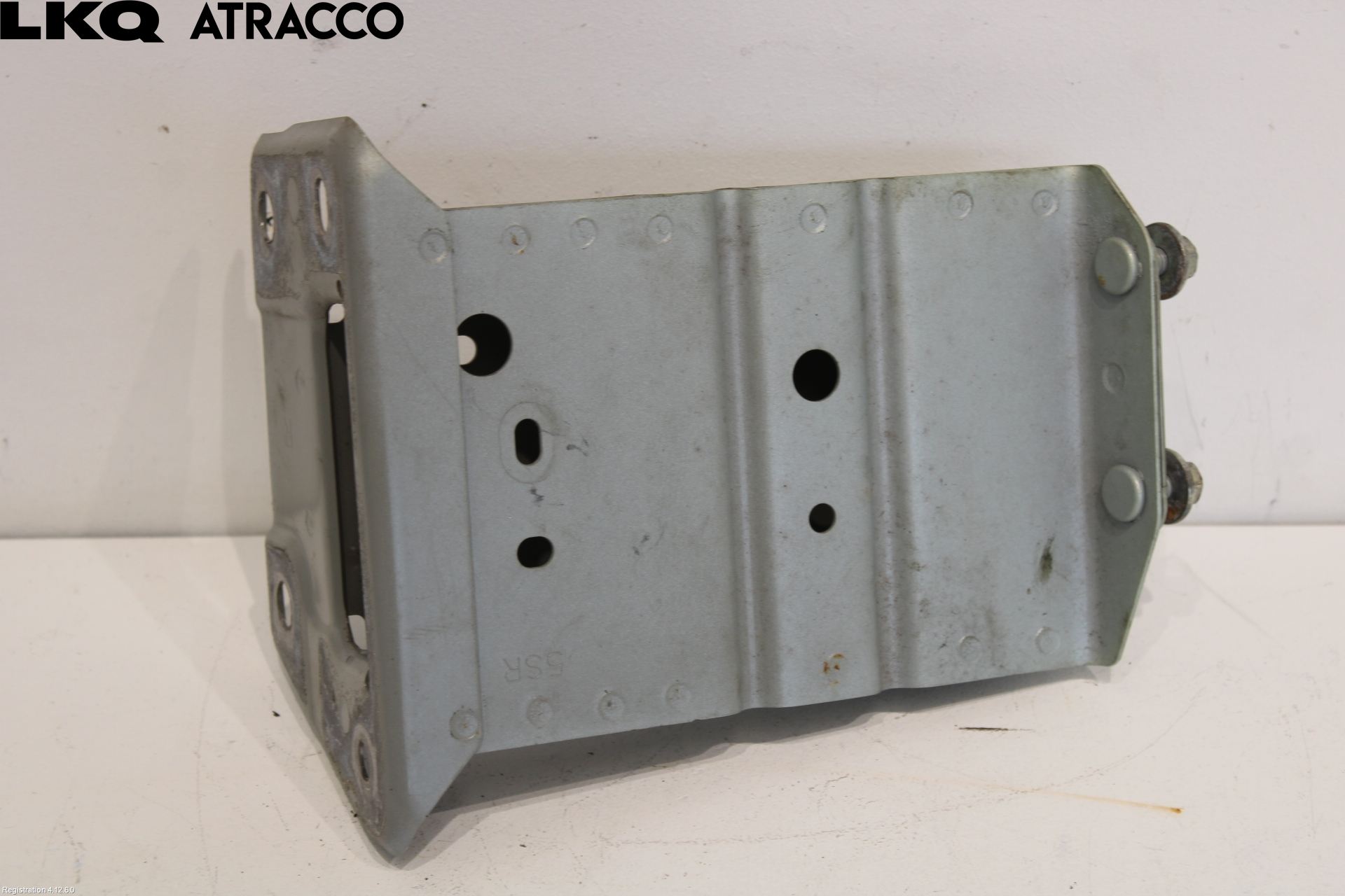 Nissan LEAF 18- Støtfanger Foran Feste