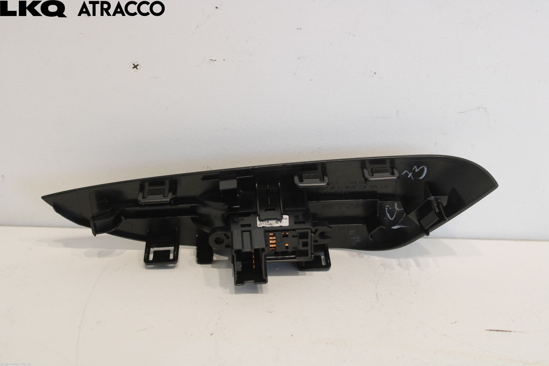 Nissan LEAF 18- Bryter Vindusheis