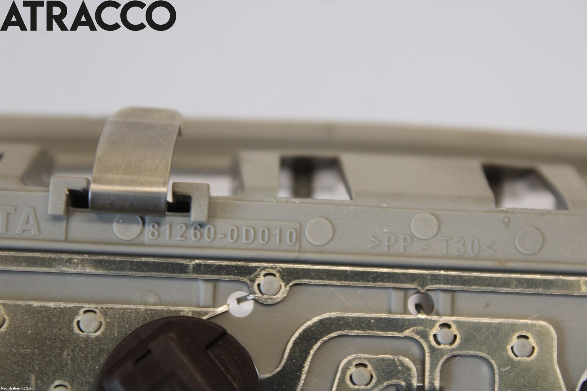 Toyota YARIS P1 03-05 Innr Taklys