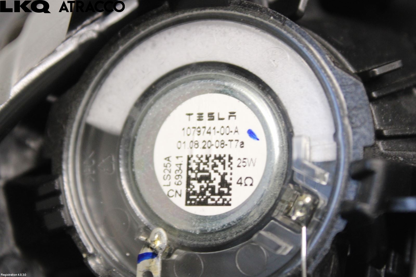 Tesla MODEL 3 17- Innr Høyttaler