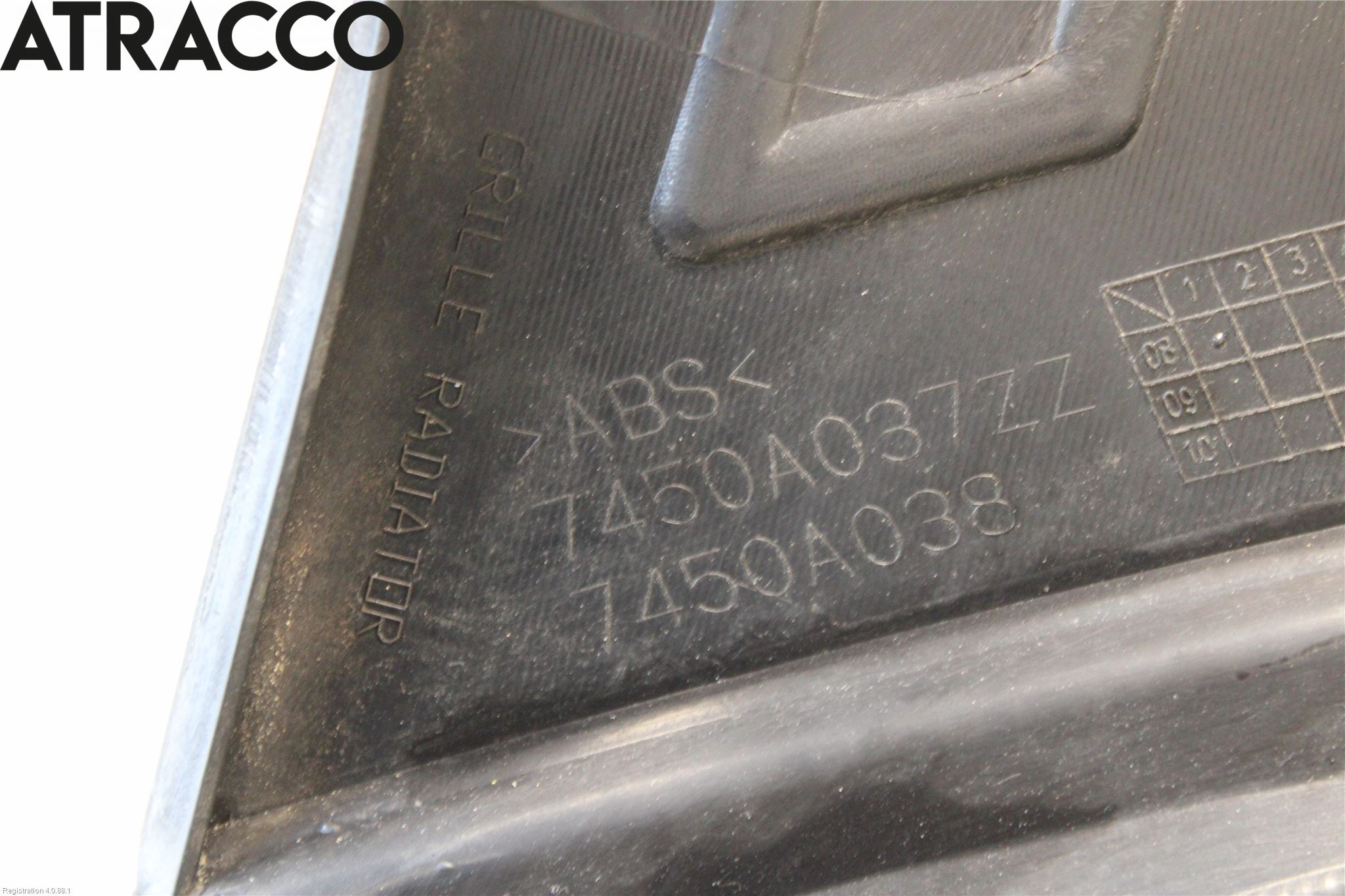 Mitsubishi OUTLANDER 07-12 Grill Komplett