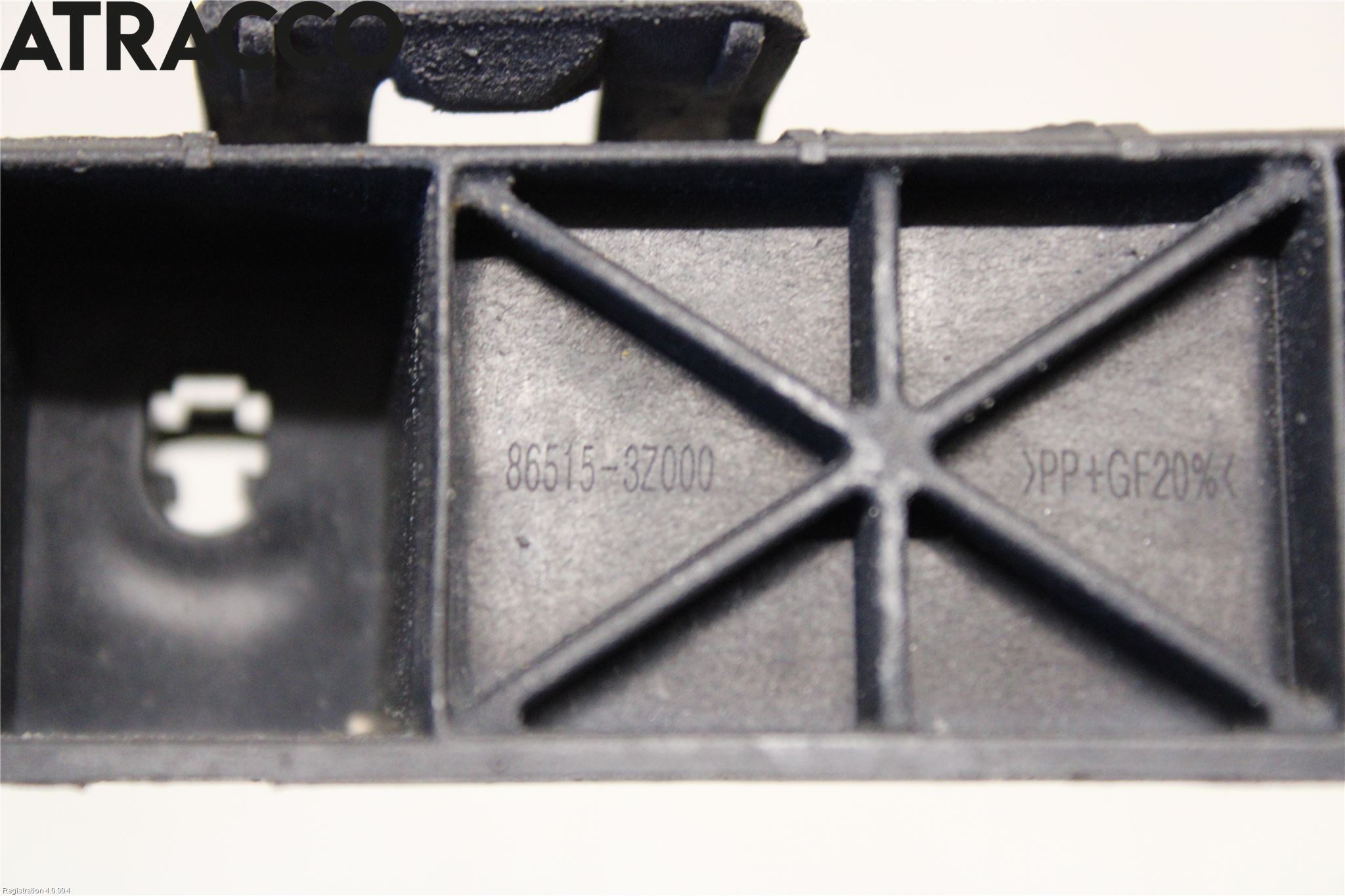 Hyundai i40 08-15 Støtfangerfeste Foran Venstre