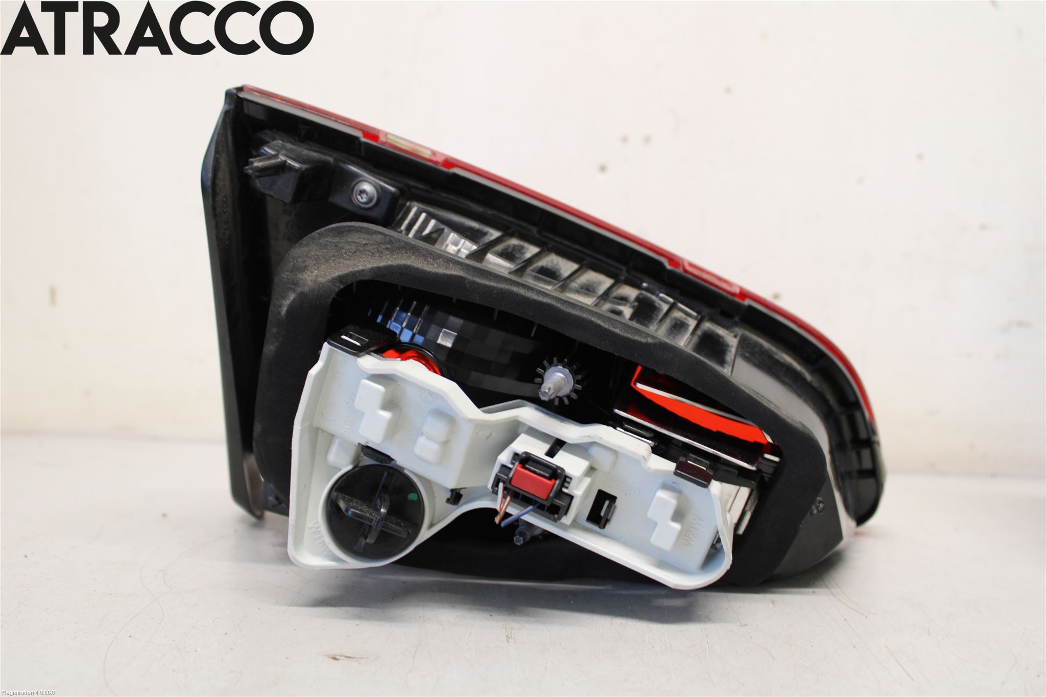 Volkswagen VW GOLF / E-GOLF VII 13-20 Baklykt Høyre  På Luke(Indre)