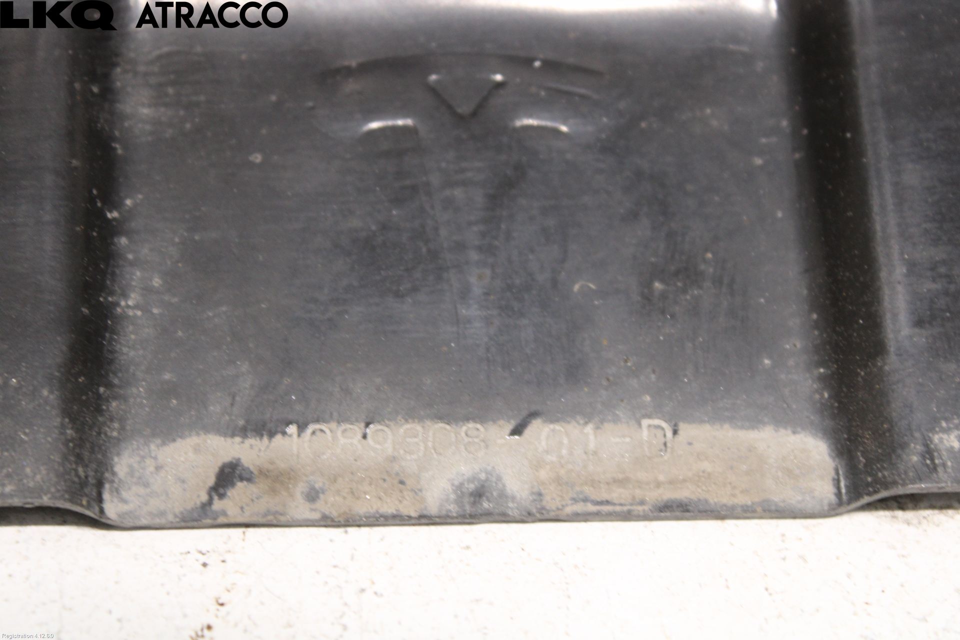 Tesla MODEL 3 17- Batterikasse - Feste - Holder