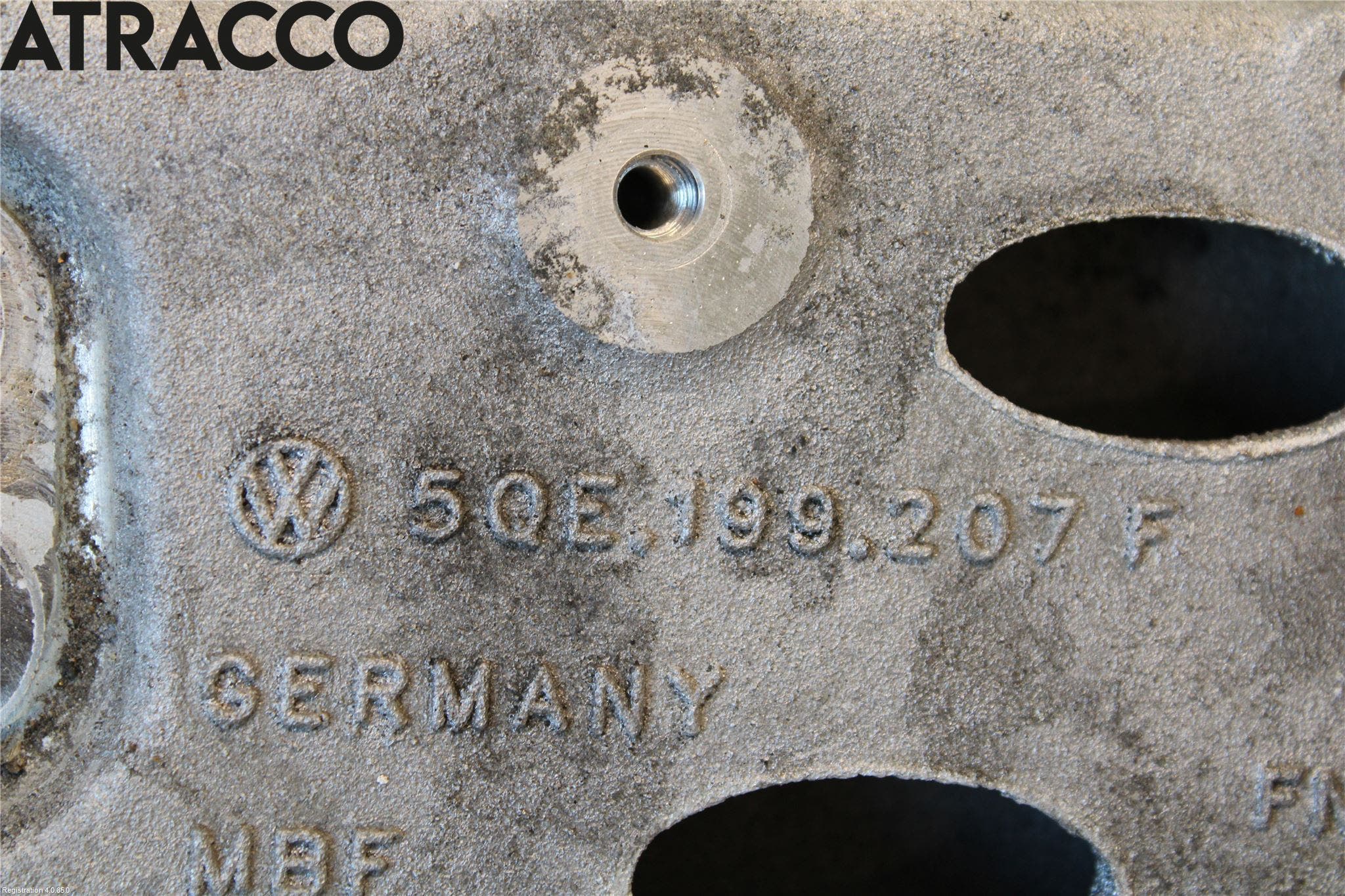 Volkswagen VW GOLF / E-GOLF VII 13-20 Motor Feste Stål-Alu