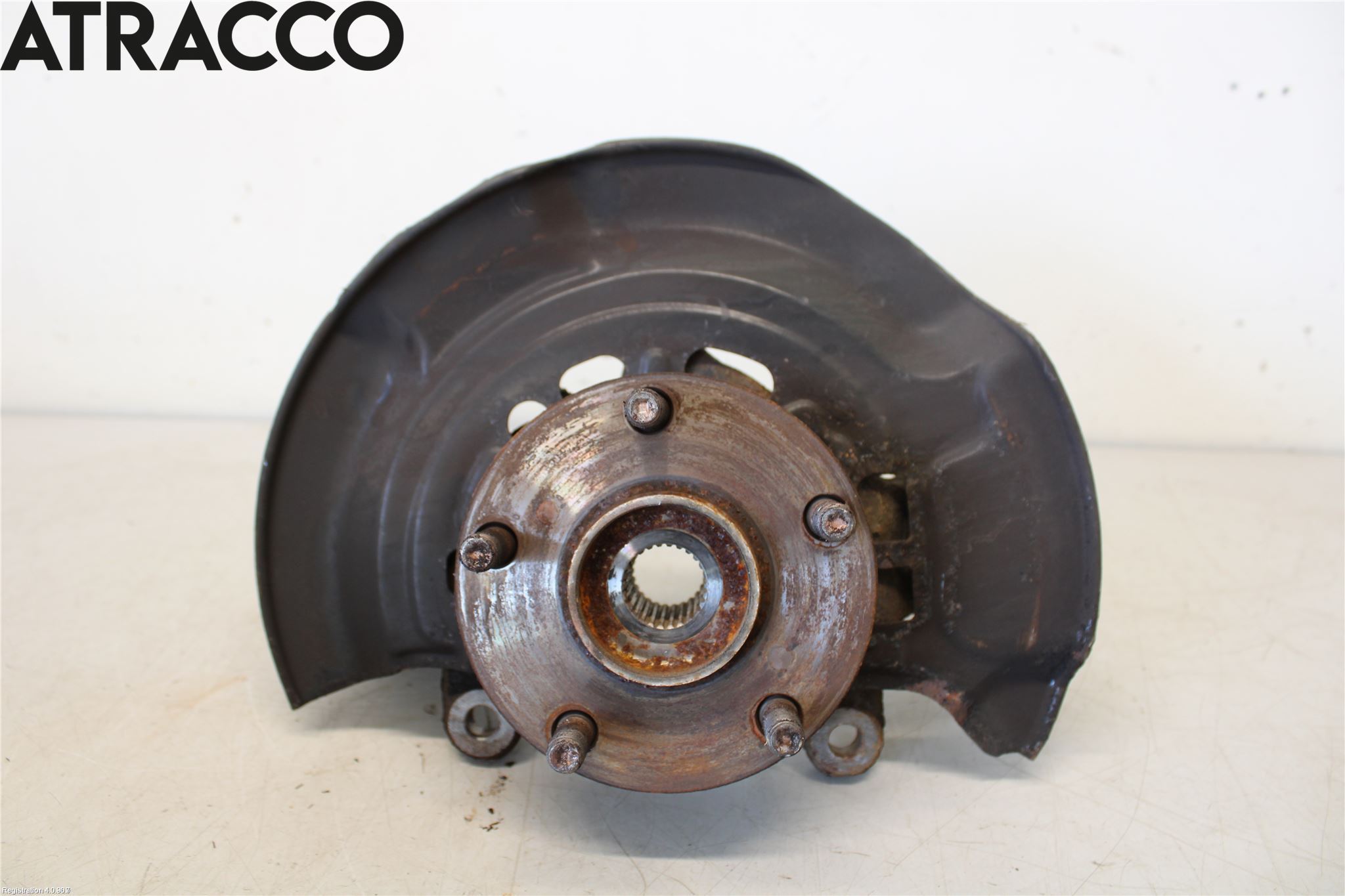 Toyota AURIS 13-19 Spindel Vf