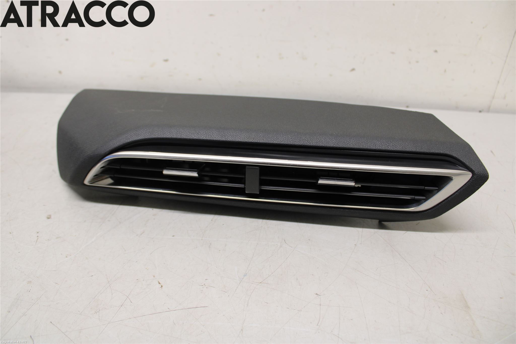 Peugeot 5008 17-24 Dashbord Kanal - Dyse