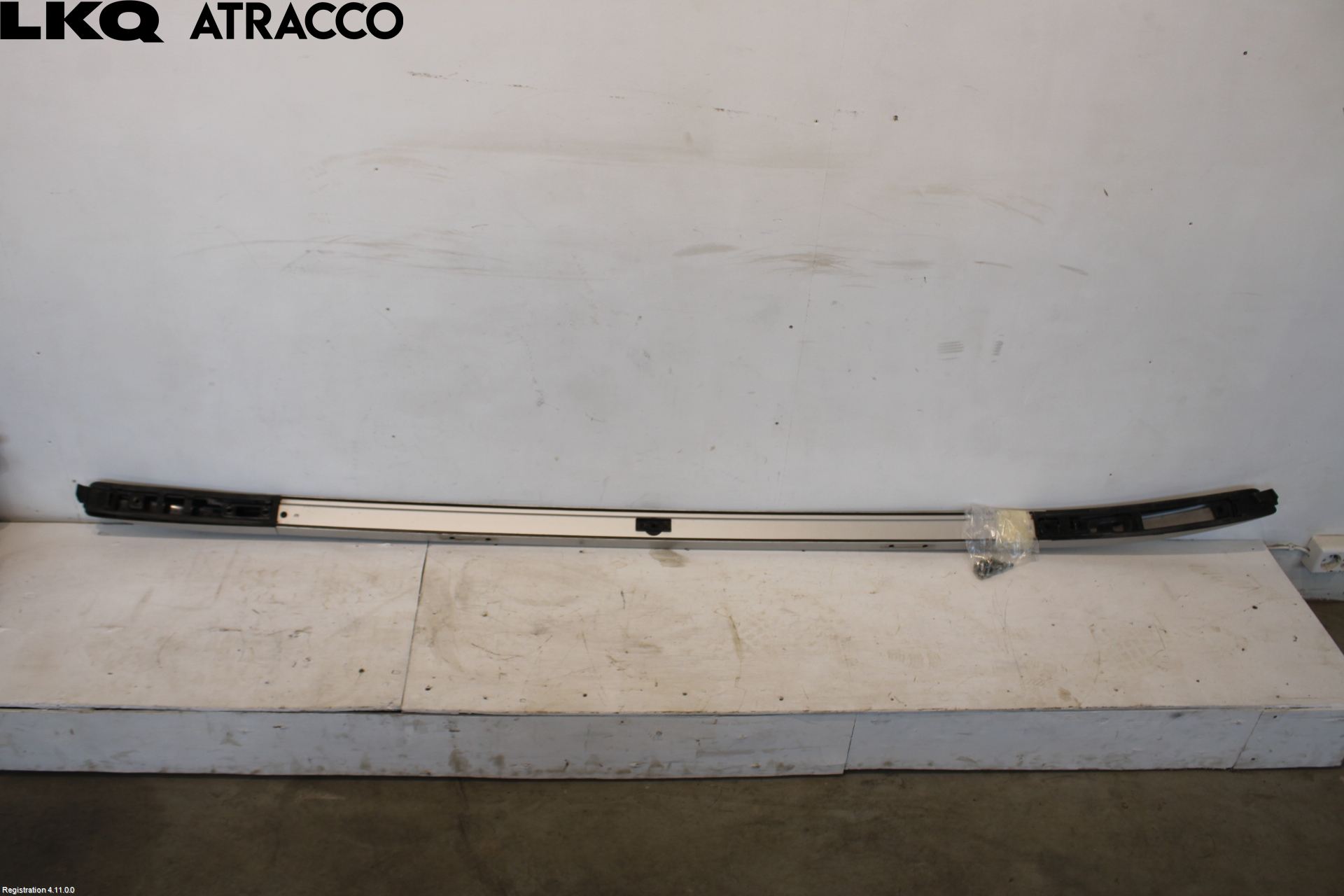 Mitsubishi OUTLANDER 13-21 Takrails - Stativ